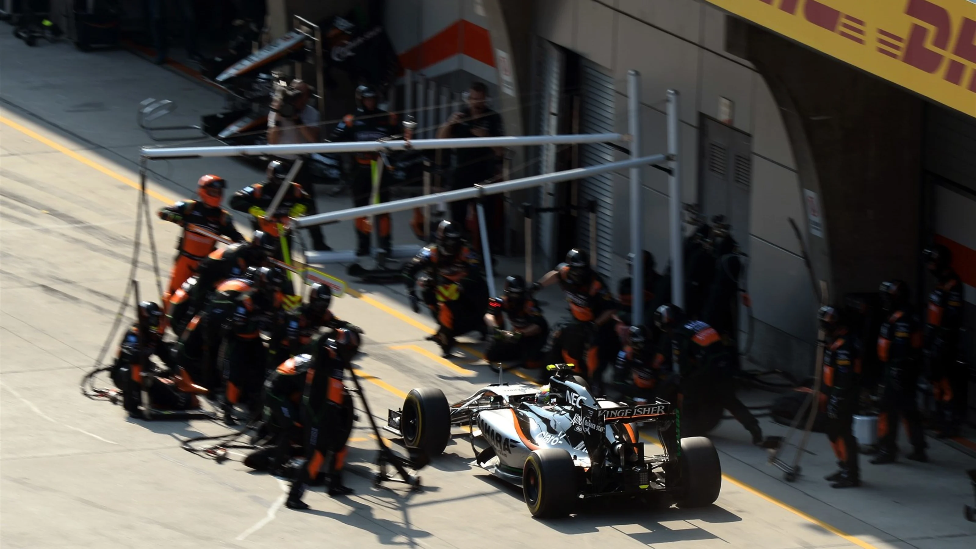 Sergio Perez (MEX) Force India VJM08 pit stop at Formula One World Championship, Rd3, Chinese Grand