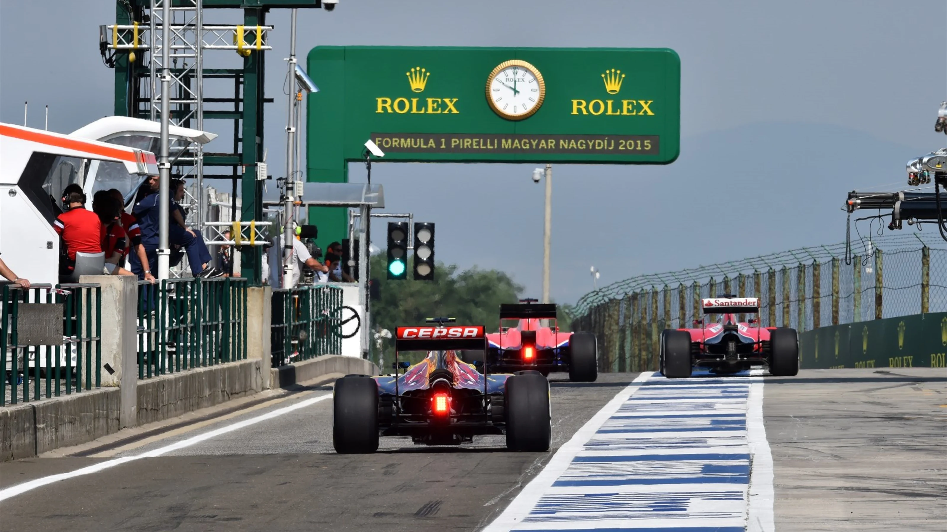 Carlos Sainz jr (ESP) Scuderia Toro Rosso STR10 leaves the pitlane at Formula One World