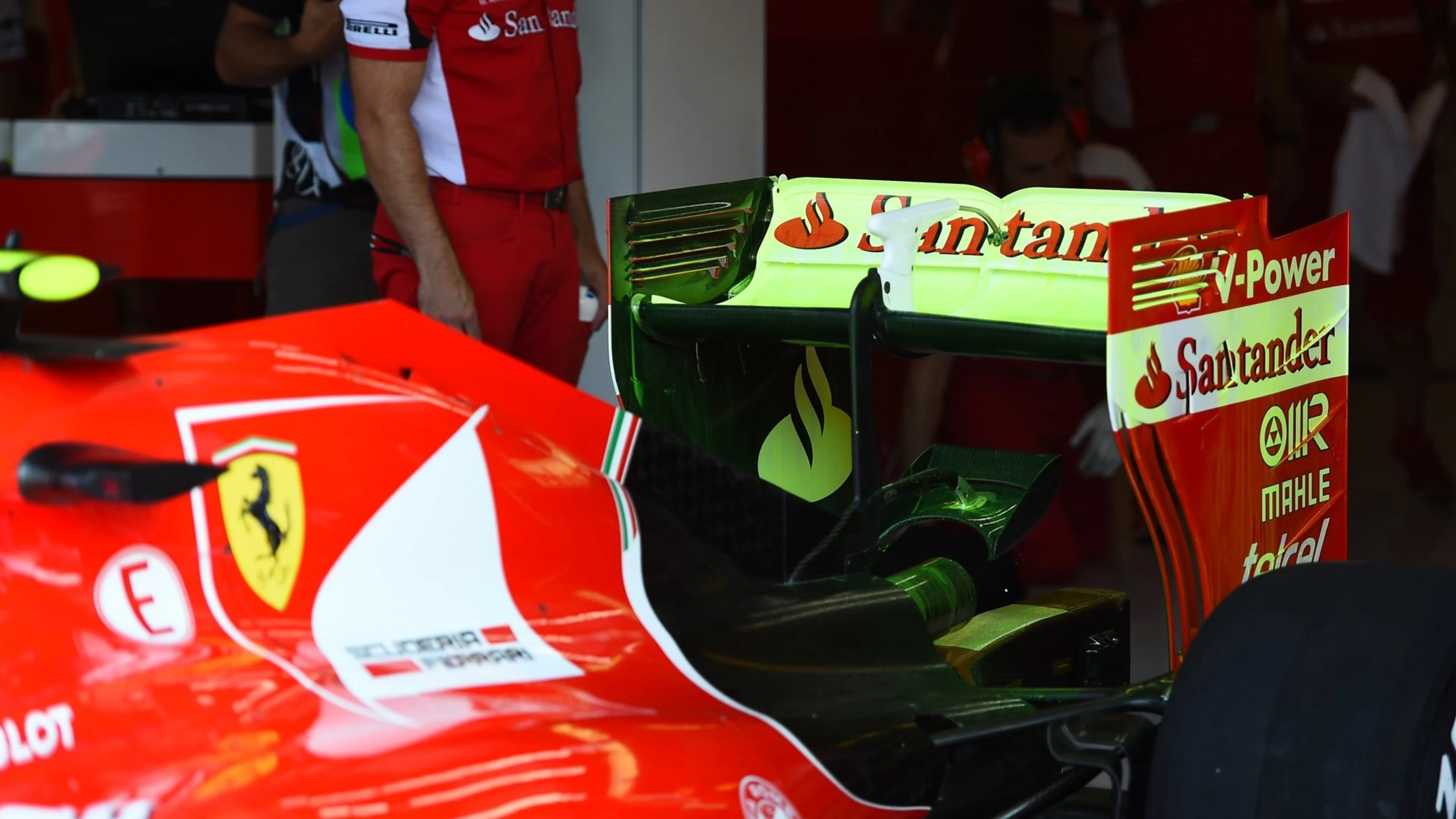 Ferrari SF15-T rear wing with aero paint at Formula One World Championship, Rd10, Hungarian Grand