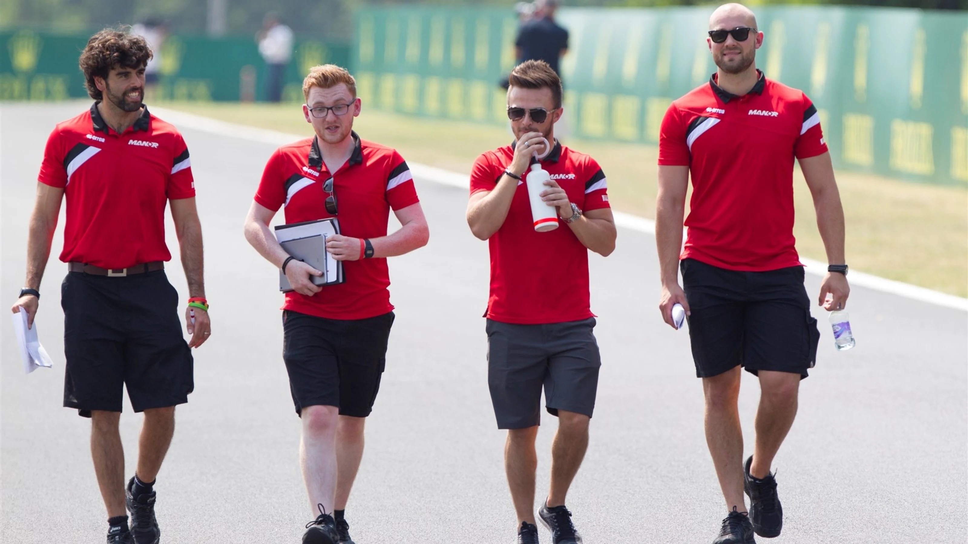 Will Stevens (GBR) Manor GP walks the track at Formula One World Championship, Rd10, Hungarian