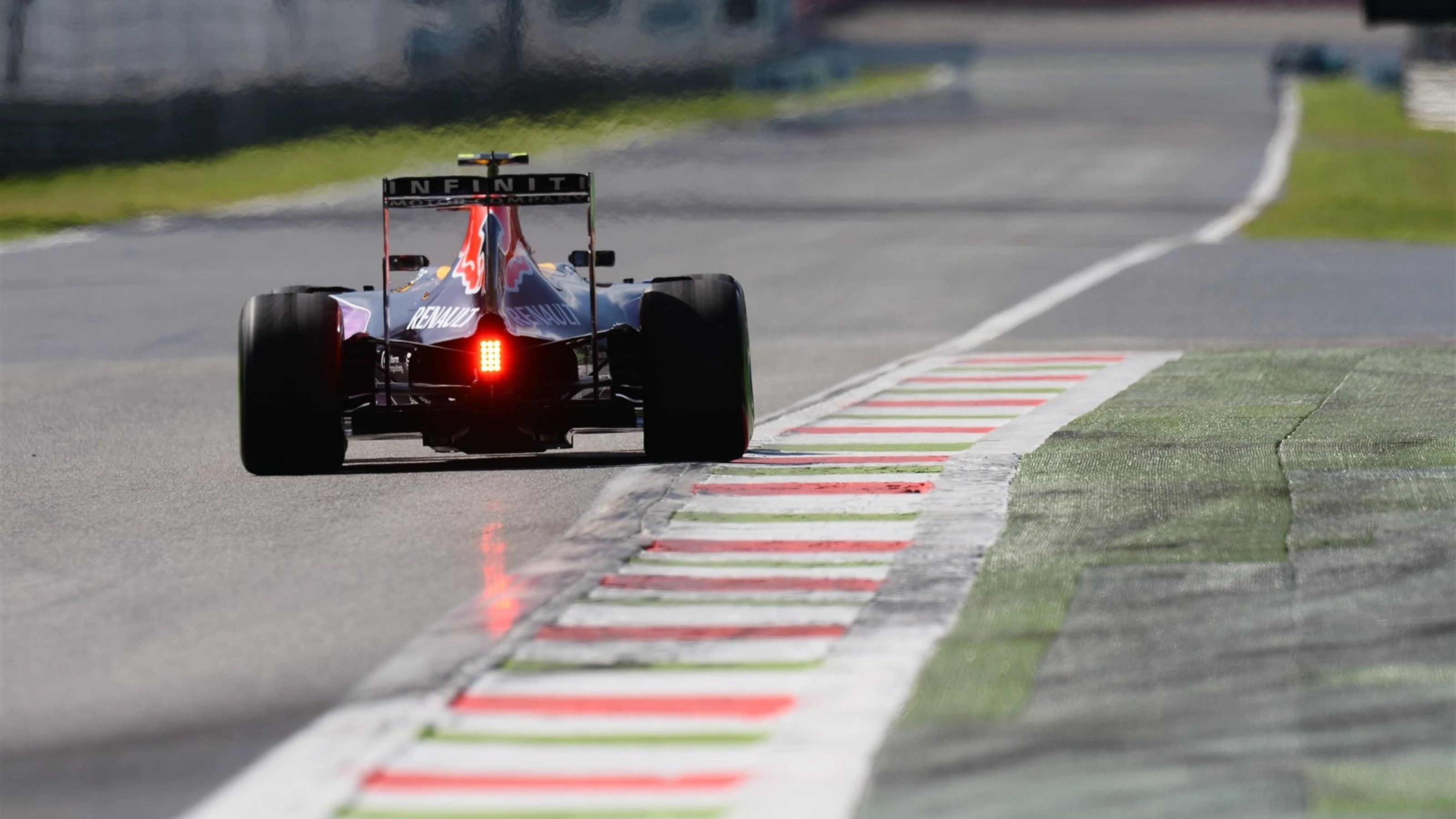 Daniil Kvyat (RUS) Red Bull Racing RB11 at Formula One World Championship, Rd12, Italian Grand