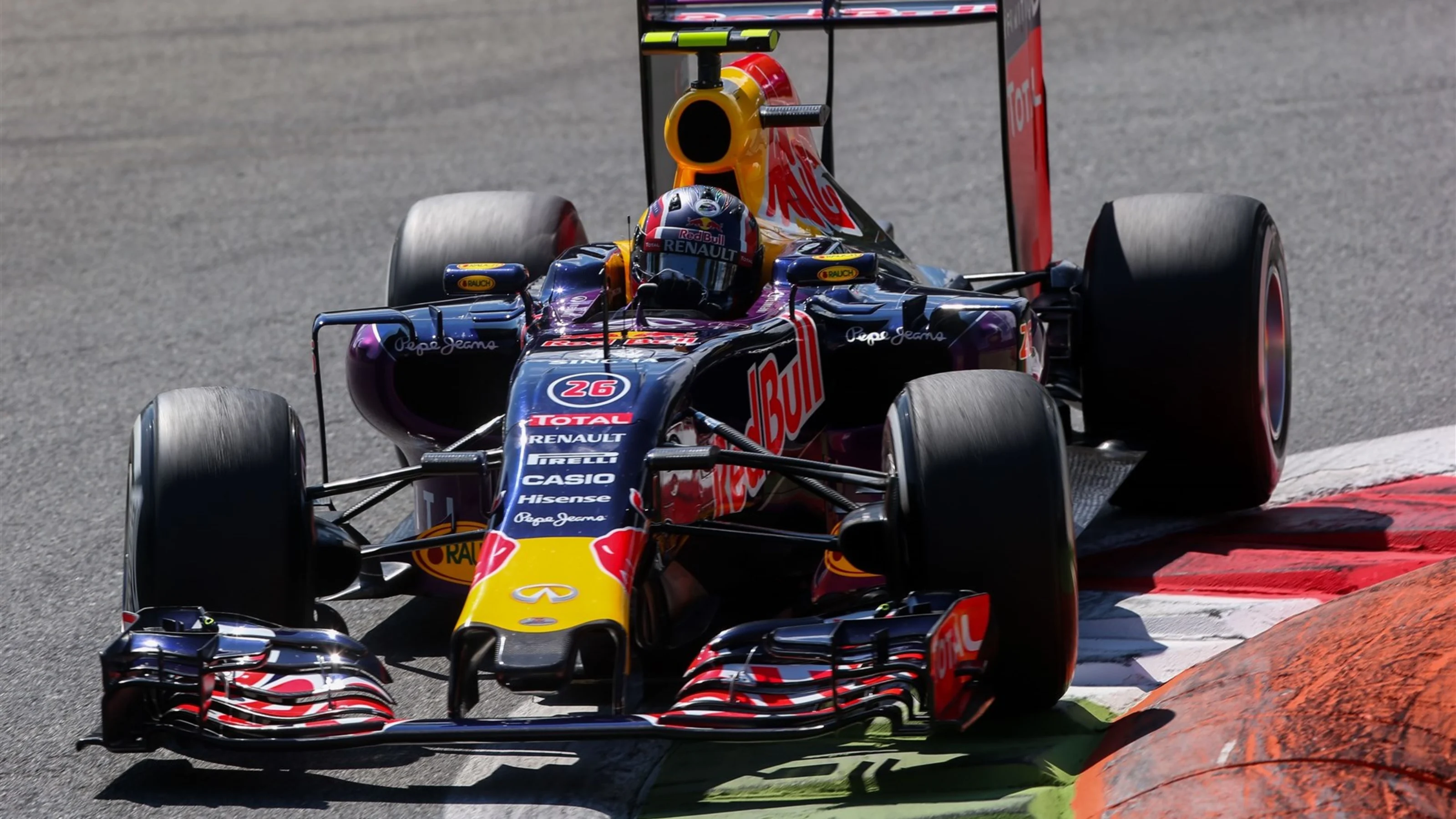 Daniil Kvyat (RUS) Red Bull Racing RB11 at Formula One World Championship, Rd12, Italian Grand