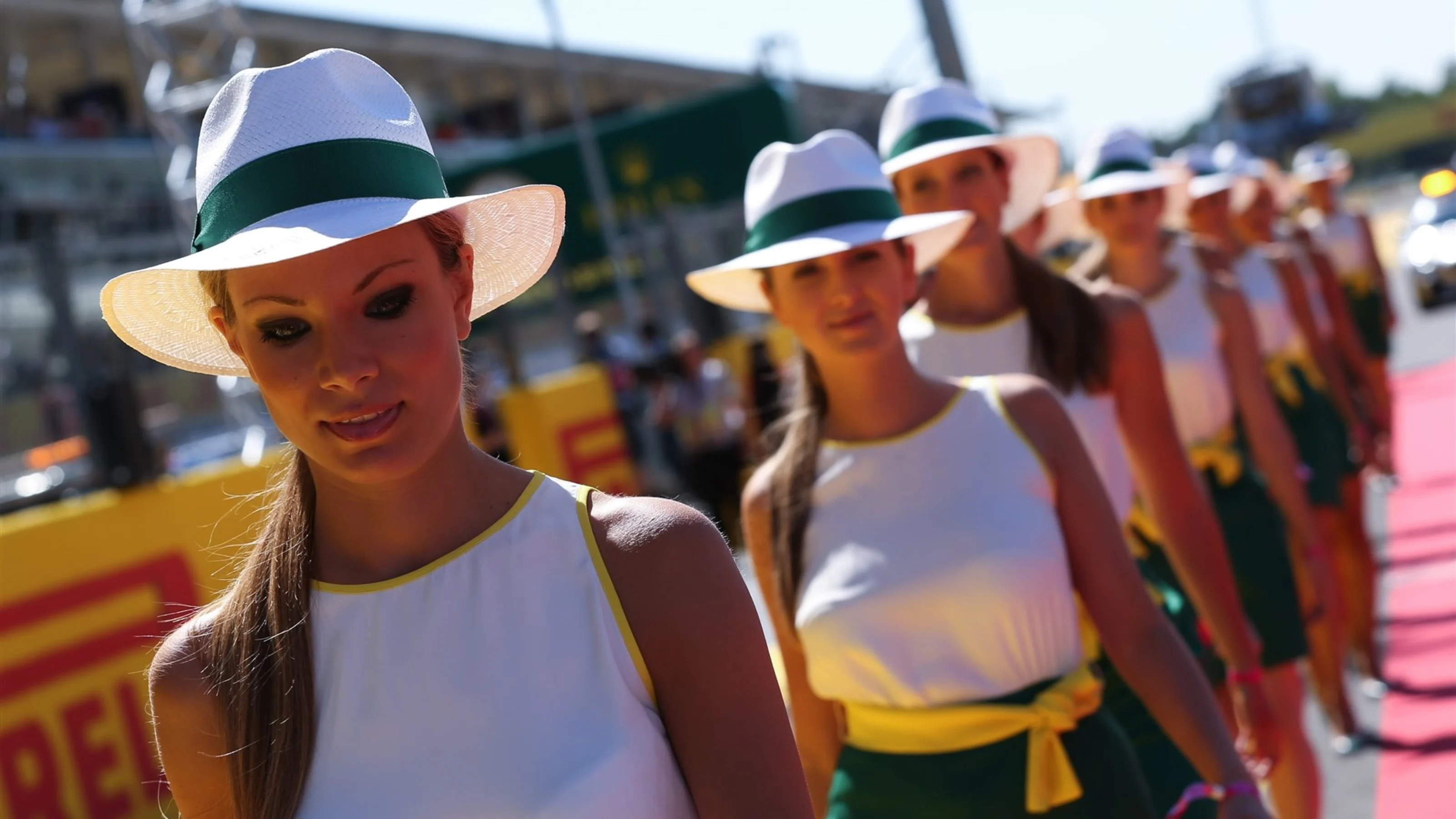 Grid girls on the drivers parade at Formula One World Championship, Rd12, Italian Grand Prix, Race,