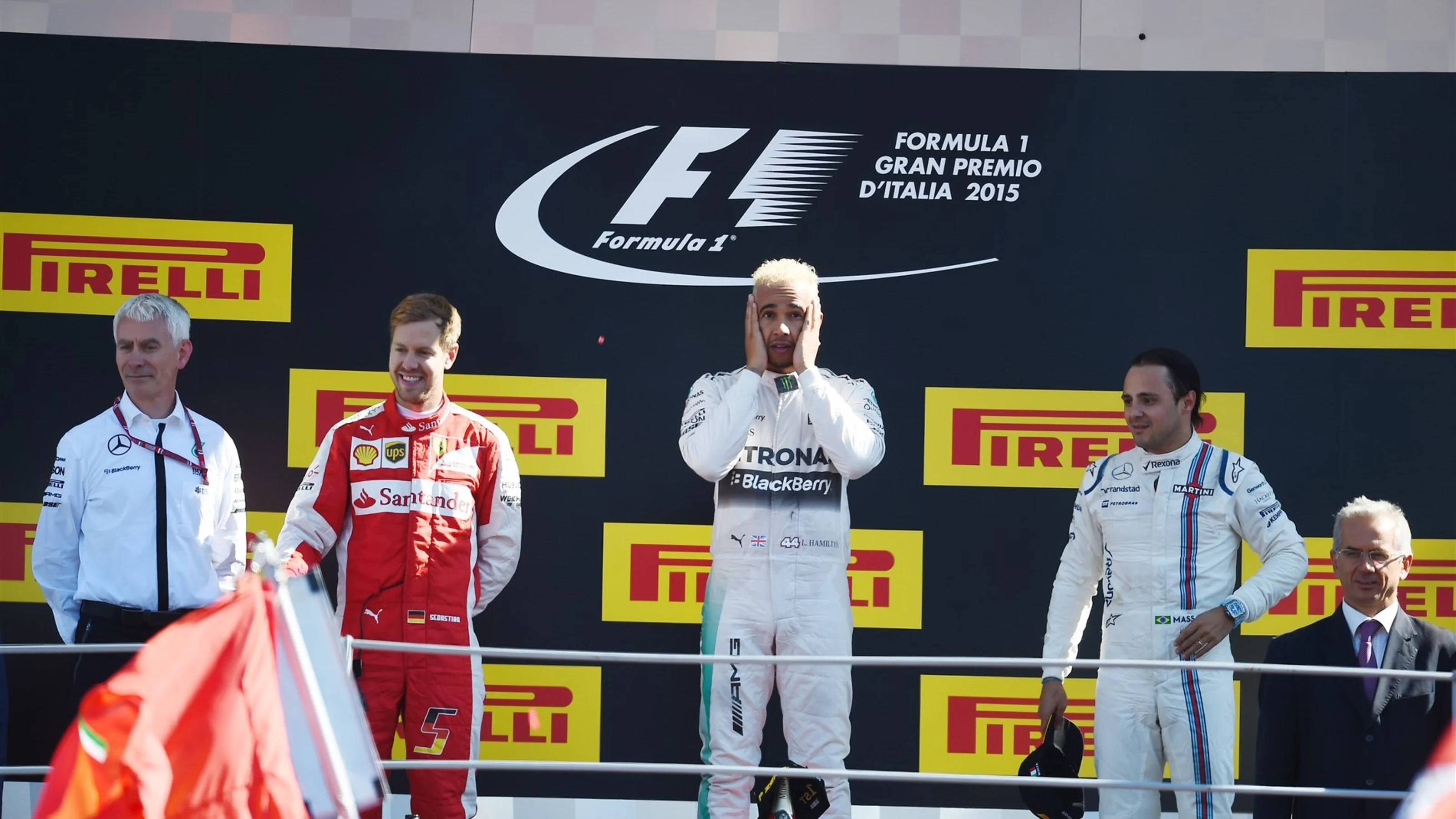 (L to R): Geoff Willis (GBR) Mercedes AMG F1, Sebastian Vettel (GER) Ferrari, Lewis Hamilton (GBR)