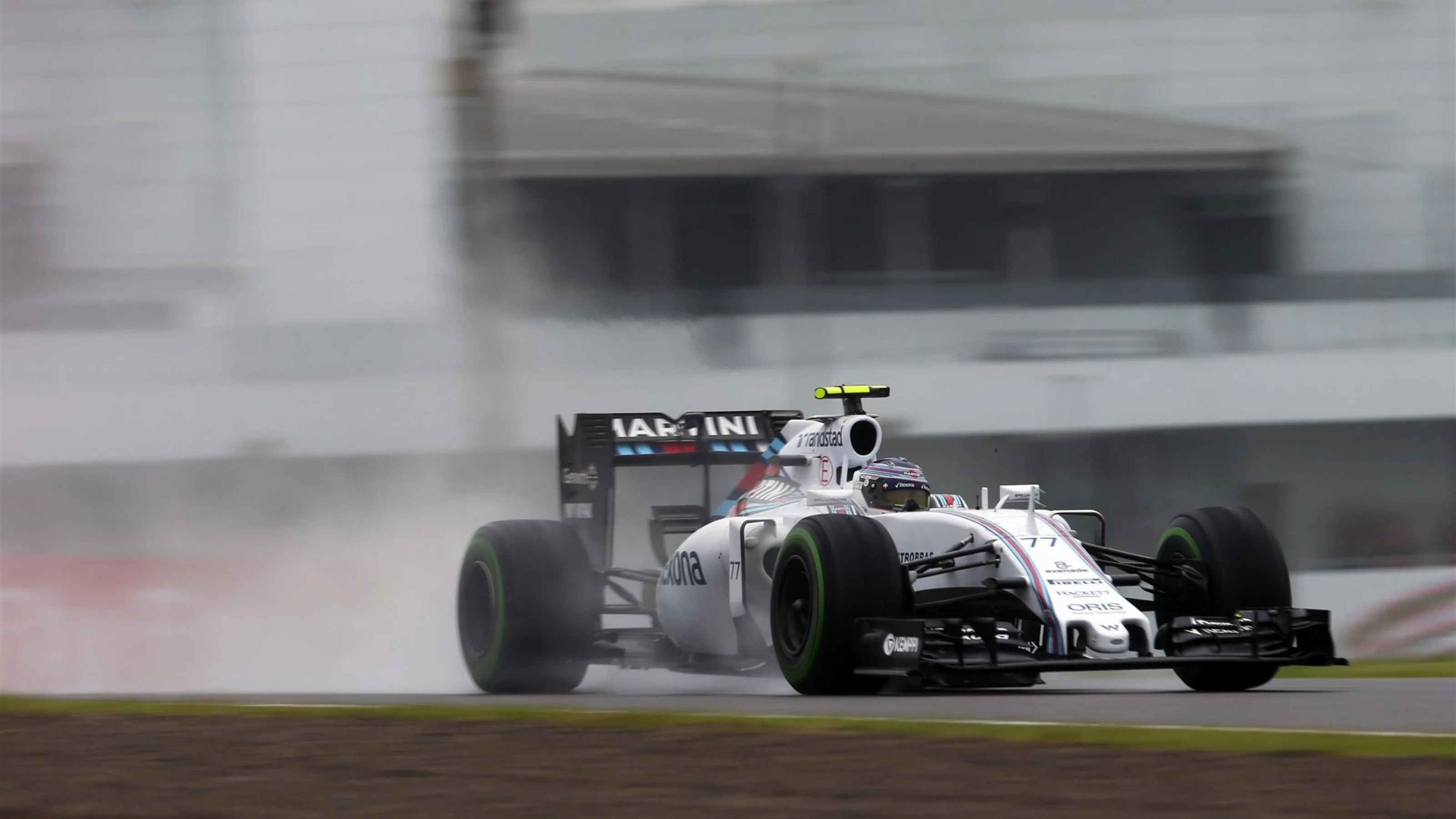 Valtteri Bottas (FIN) Williams FW37 at Formula One World Championship, Rd14, Japanese Grand Prix,