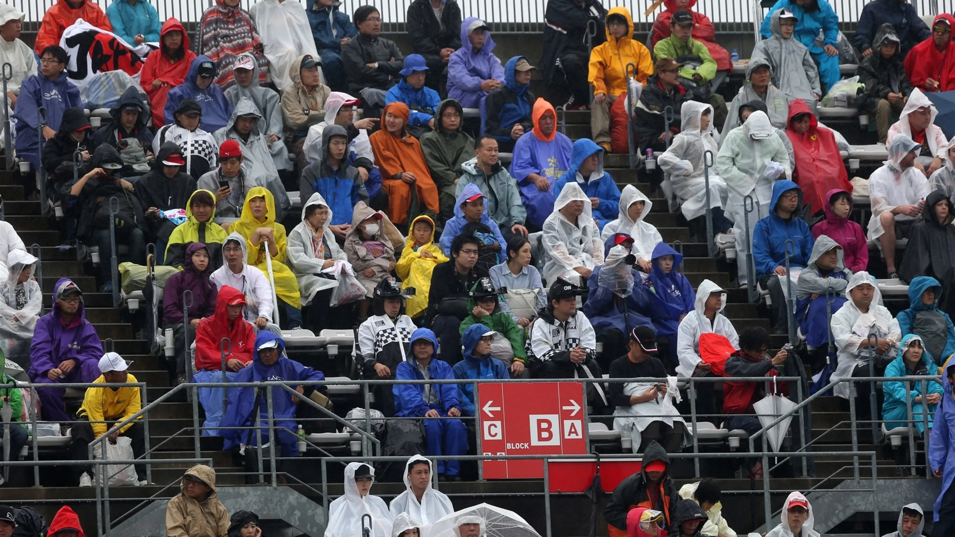 Fans at Formula One World Championship, Rd14, Japanese Grand Prix, Practice, Suzuka, Japan, Friday