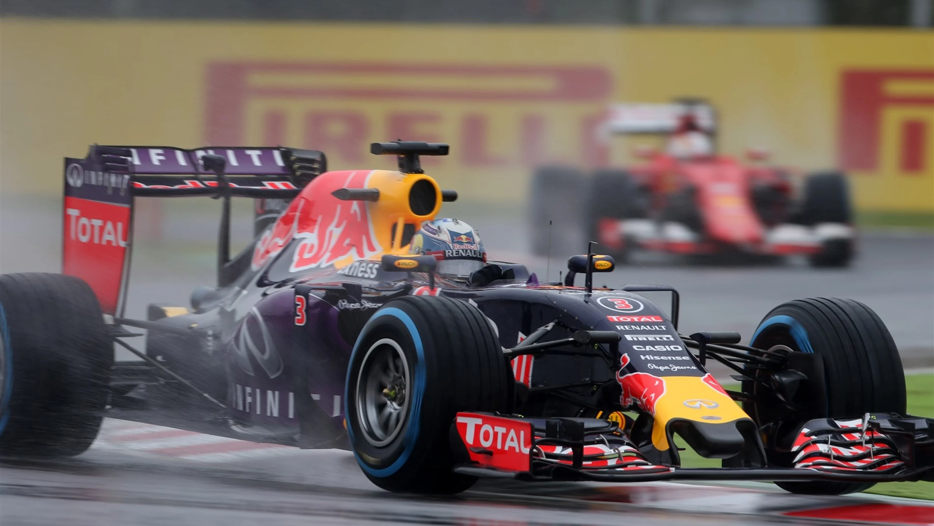 Daniel Ricciardo (AUS) Red Bull Racing RB11 at Formula One World Championship, Rd14, Japanese Grand
