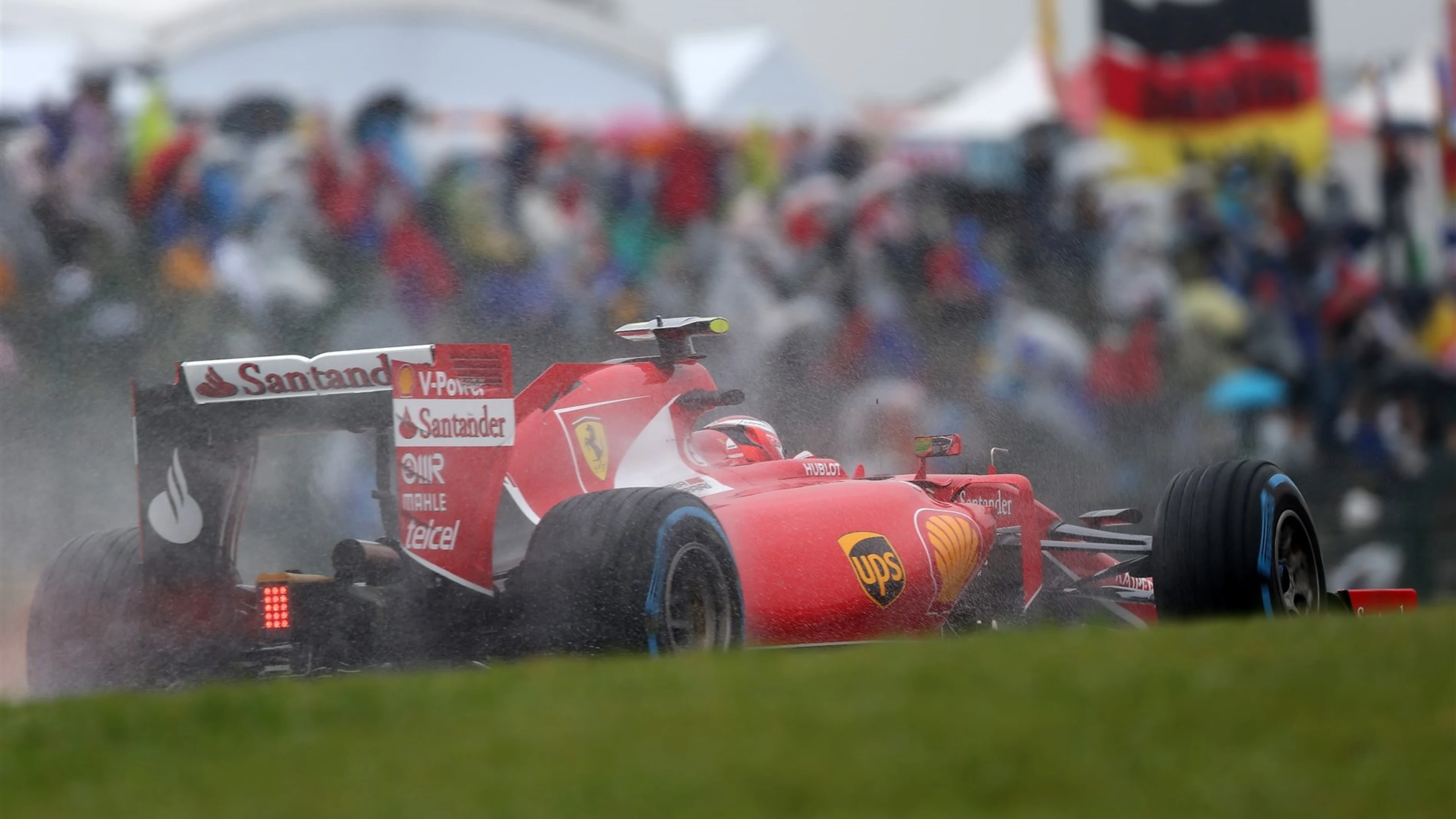 Kimi Raikkonen (FIN) Ferrari SF15-T at Formula One World Championship, Rd14, Japanese Grand Prix,
