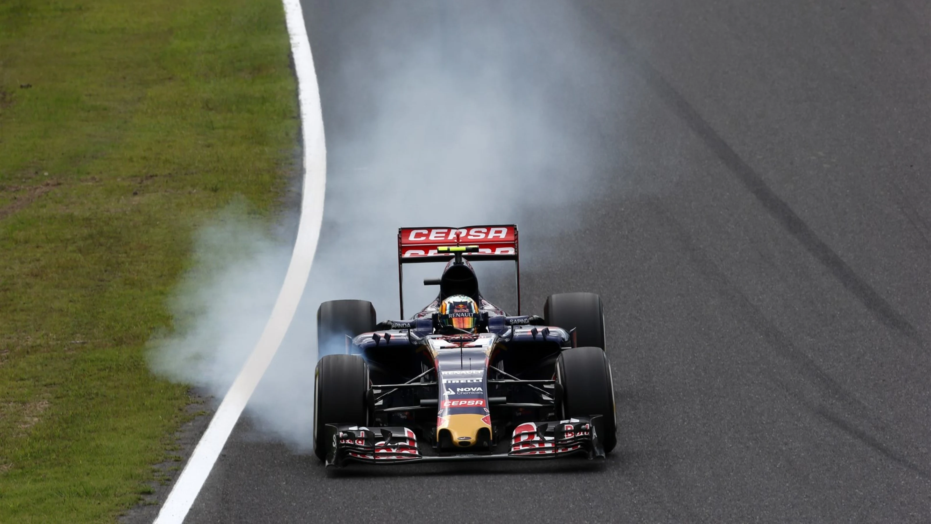Carlos Sainz jr (ESP) Scuderia Toro Rosso STR10 at Formula One World Championship, Rd14, Japanese