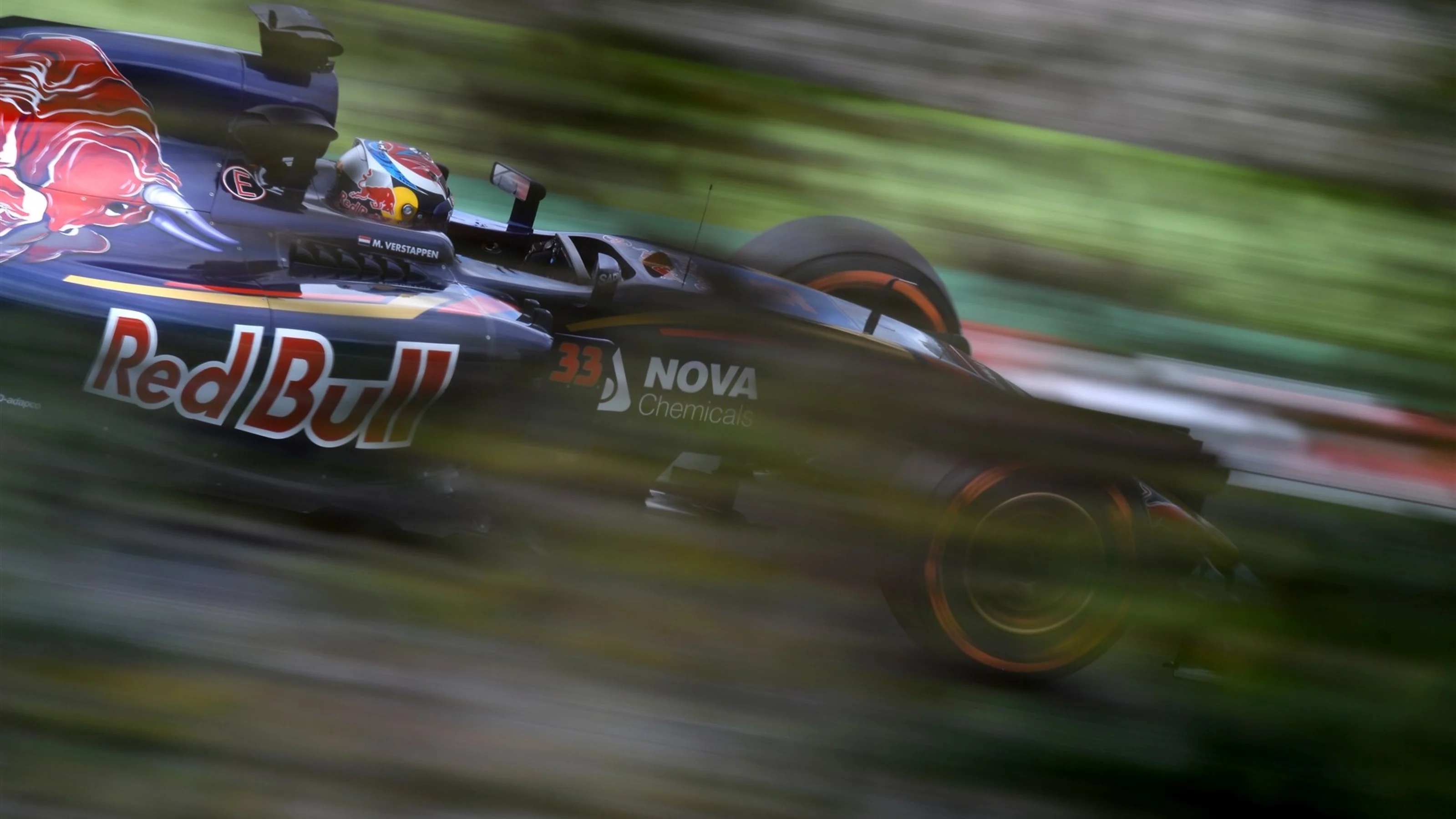 Max Verstappen (NDL) Scuderia Toro Rosso STR10 at Formula One World Championship, Rd14, Japanese