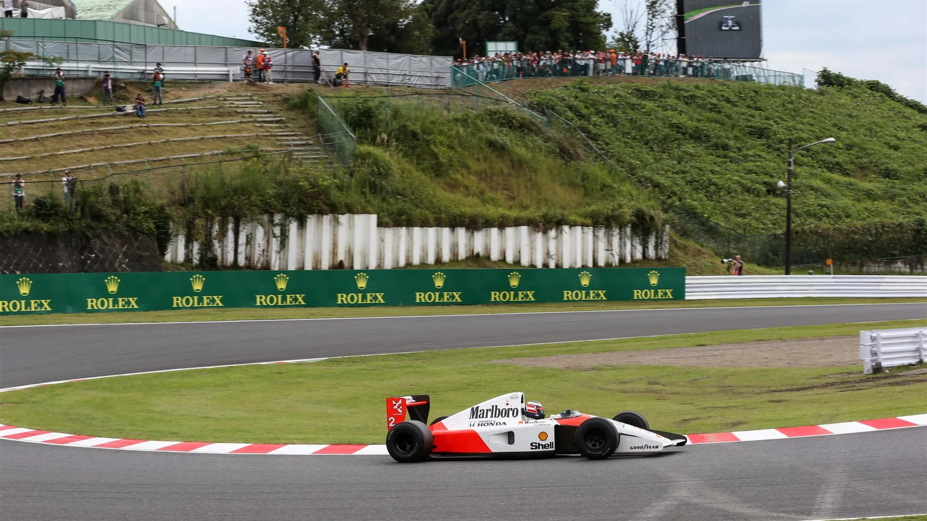 Gerhard Berger (AUT) demonstrates the McLaren MP4/6 at Formula One World Championship, Rd14,