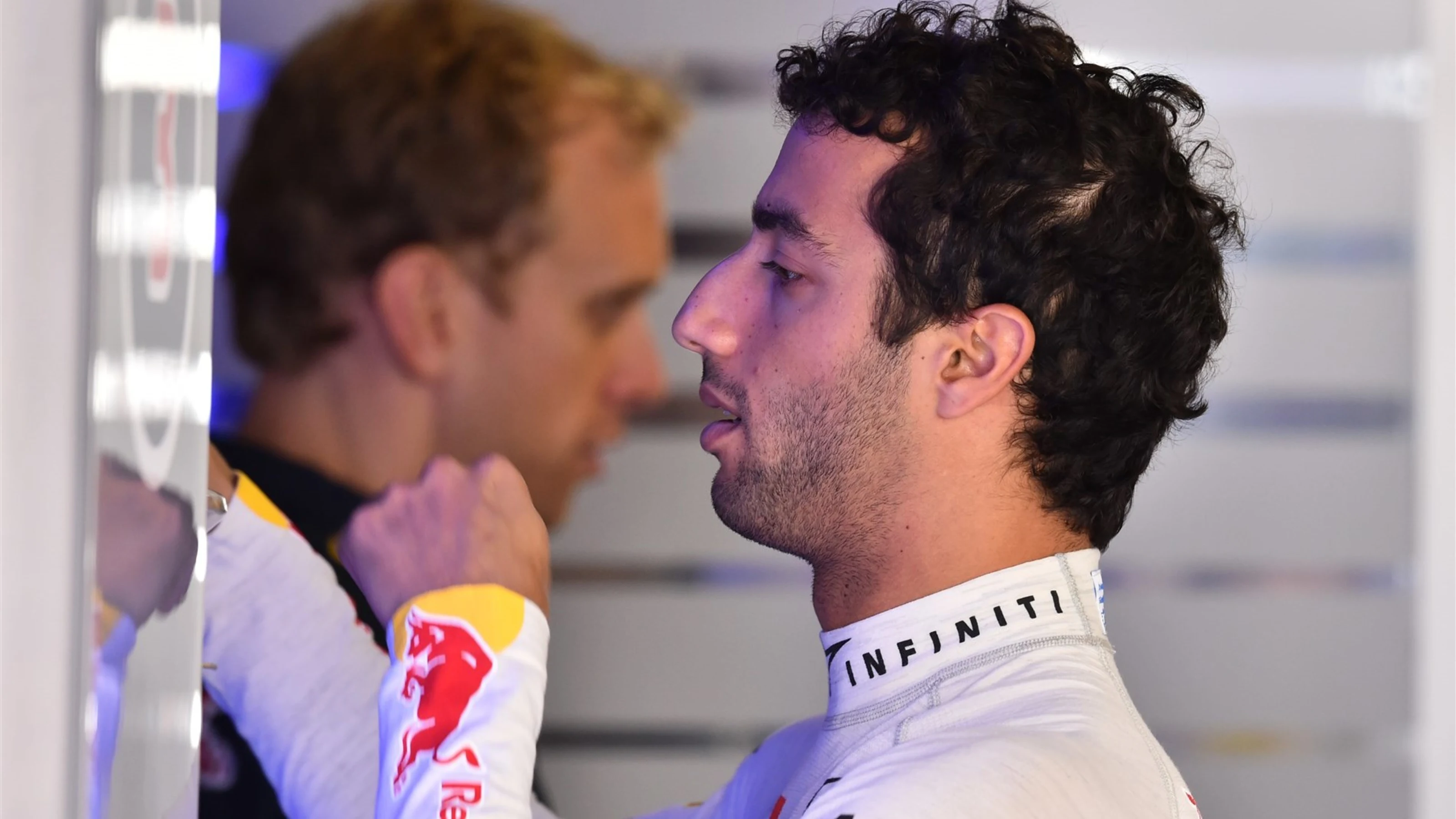 Daniel Ricciardo (AUS) Red Bull Racing at Formula One World Championship, Rd14, Japanese Grand