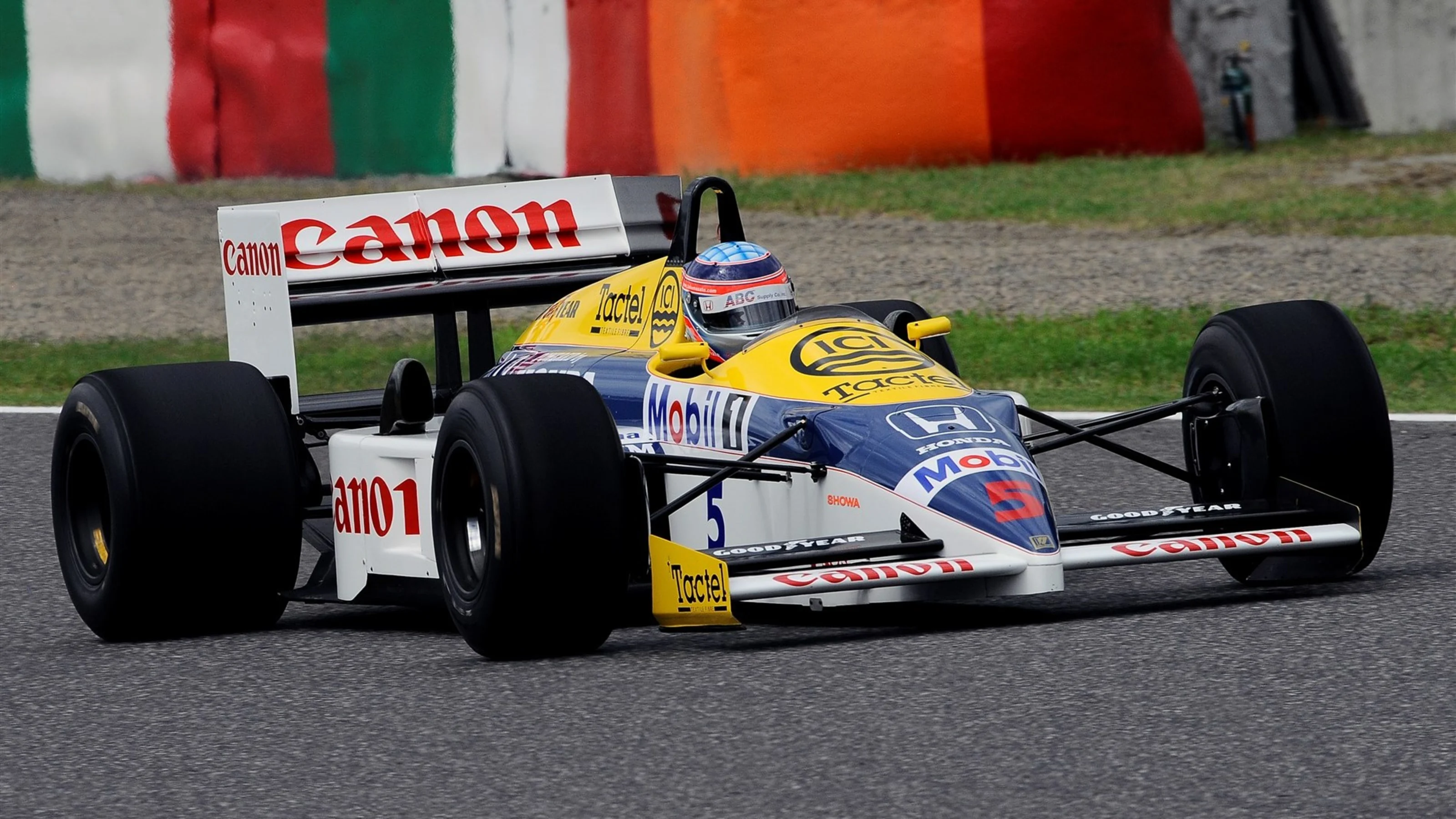 Takuma Sato (JPN) demonstrates the Williams FW11 at Formula One World Championship, Rd14, Japanese