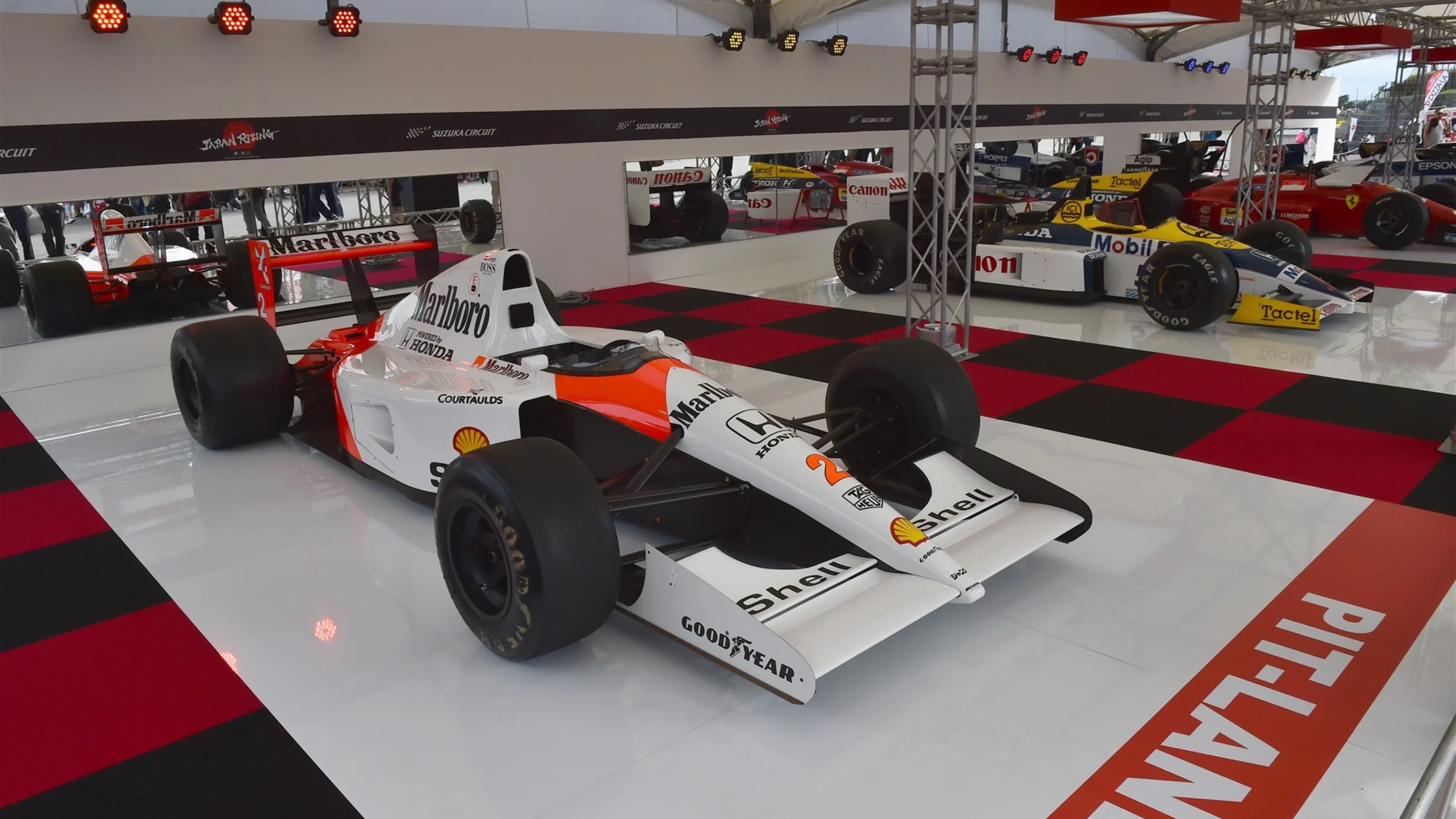 McLaren MP4/6 at Formula One World Championship, Rd14, Japanese Grand Prix, Qualifying, Suzuka,