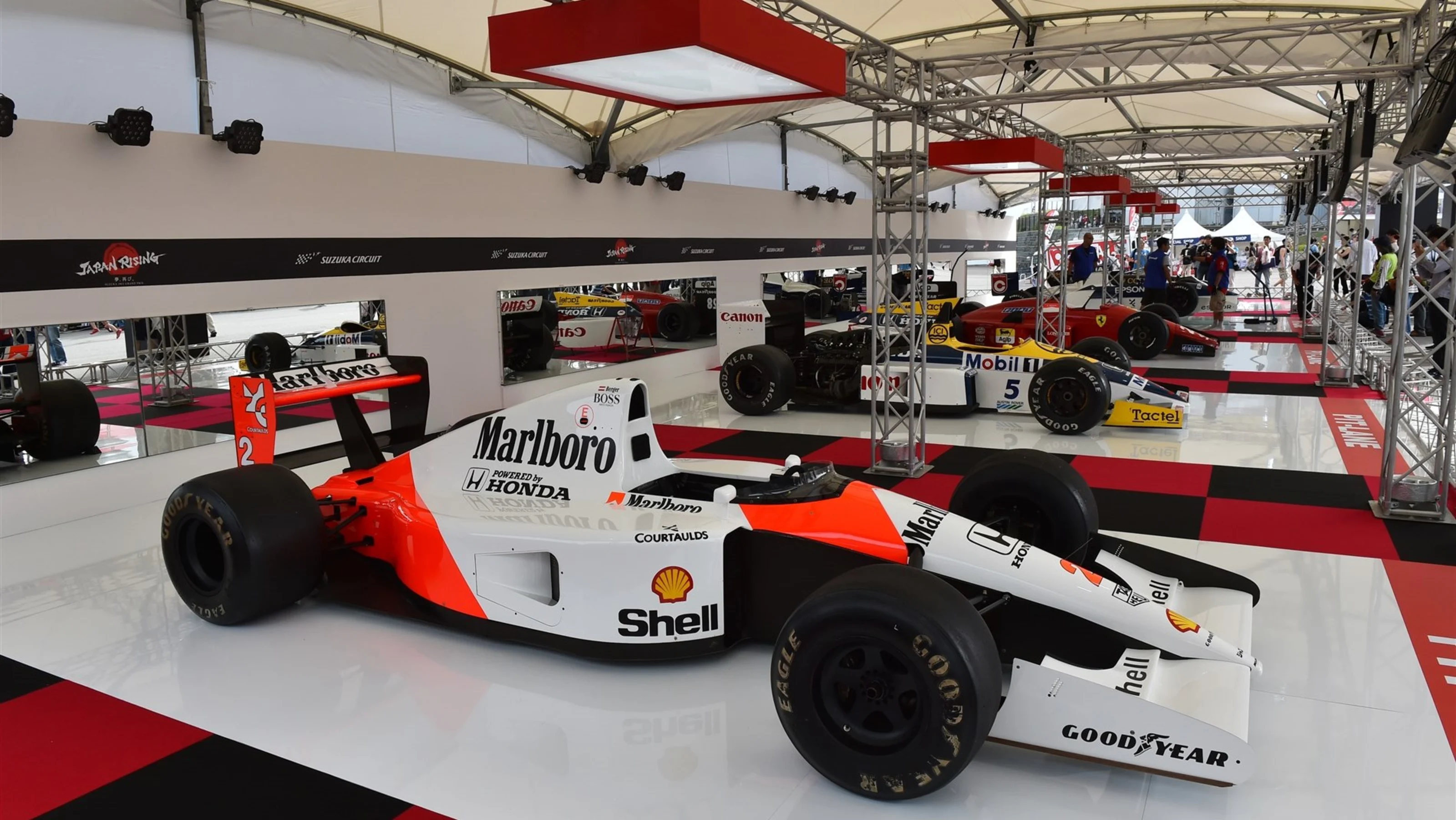 McLaren MP4/6 at Formula One World Championship, Rd14, Japanese Grand Prix, Qualifying, Suzuka,