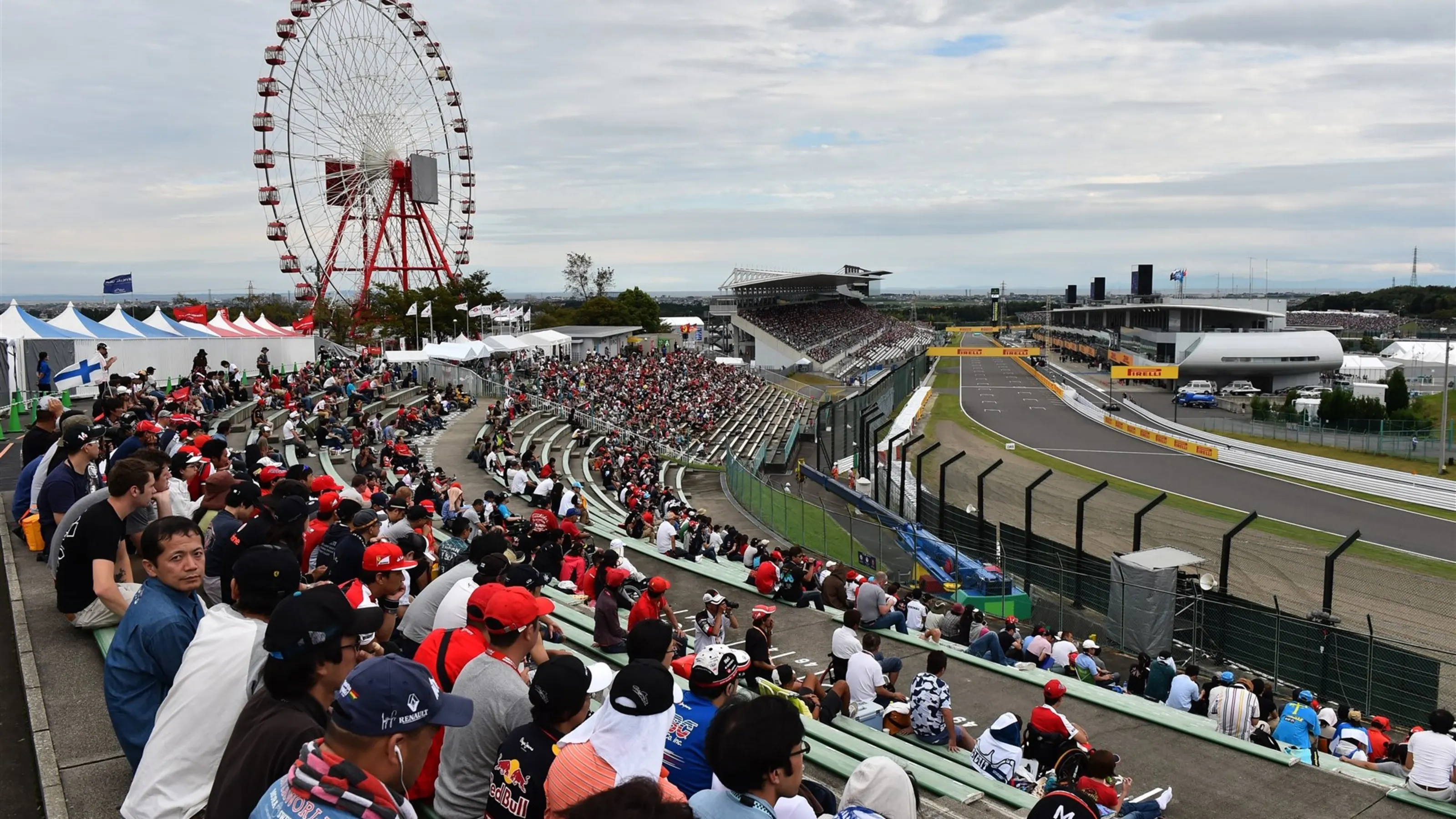 Fans at Formula One World Championship, Rd14, Japanese Grand Prix, Qualifying, Suzuka, Japan,