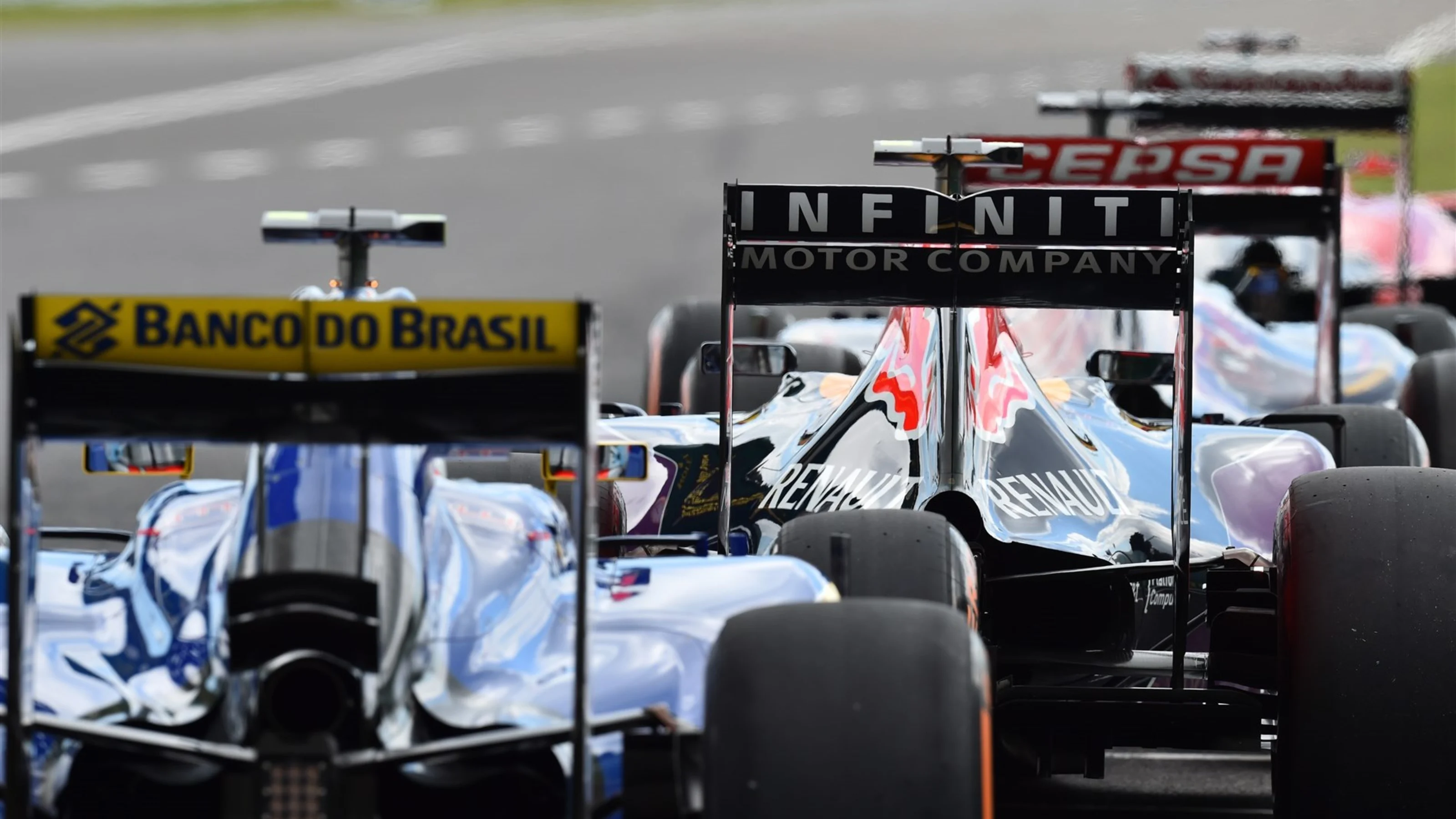 Cars leave pit lane at Formula One World Championship, Rd14, Japanese Grand Prix, Qualifying,