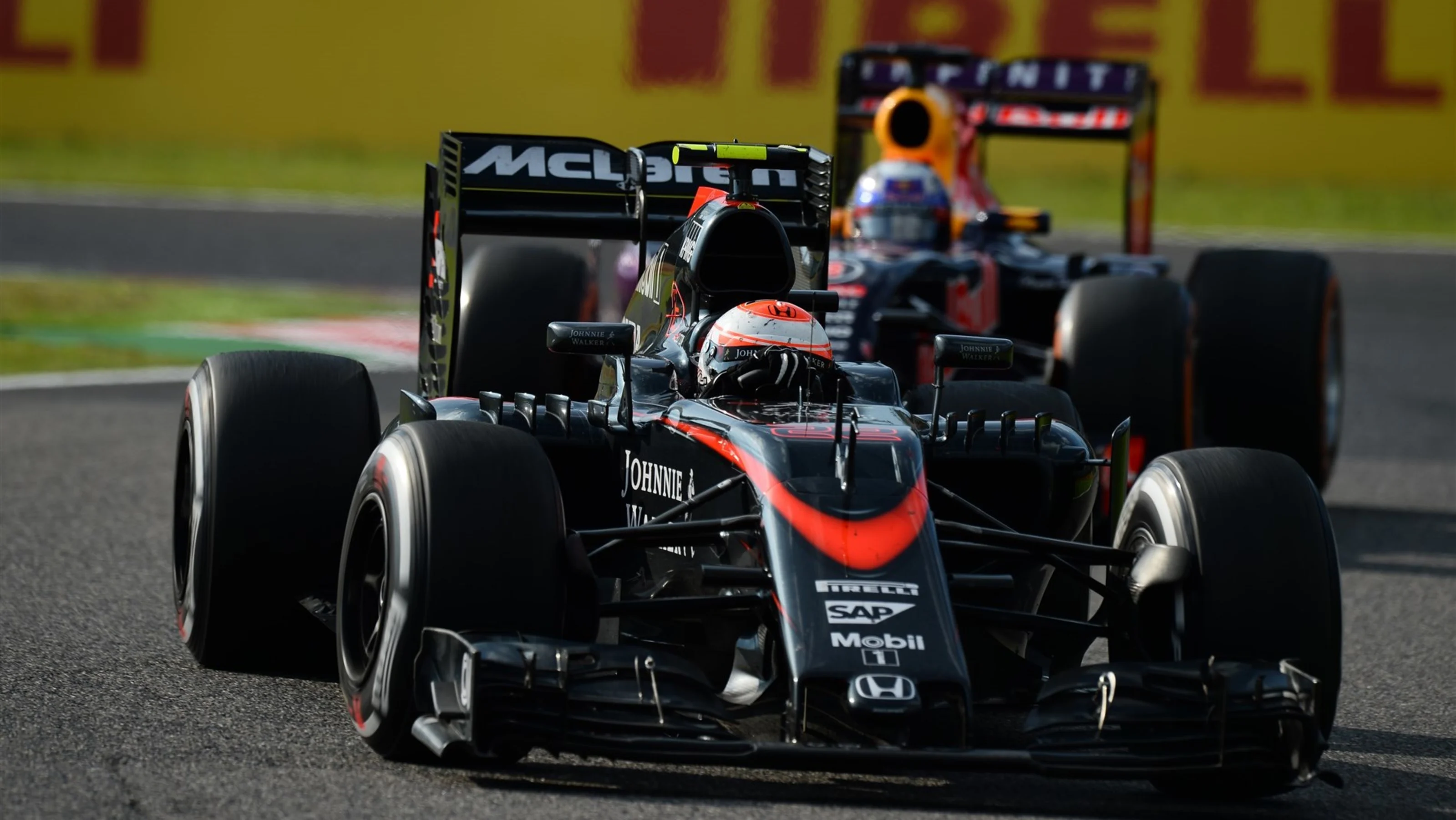Jenson Button (GBR) McLaren MP4-30 at Formula One World Championship, Rd14, Japanese Grand Prix,