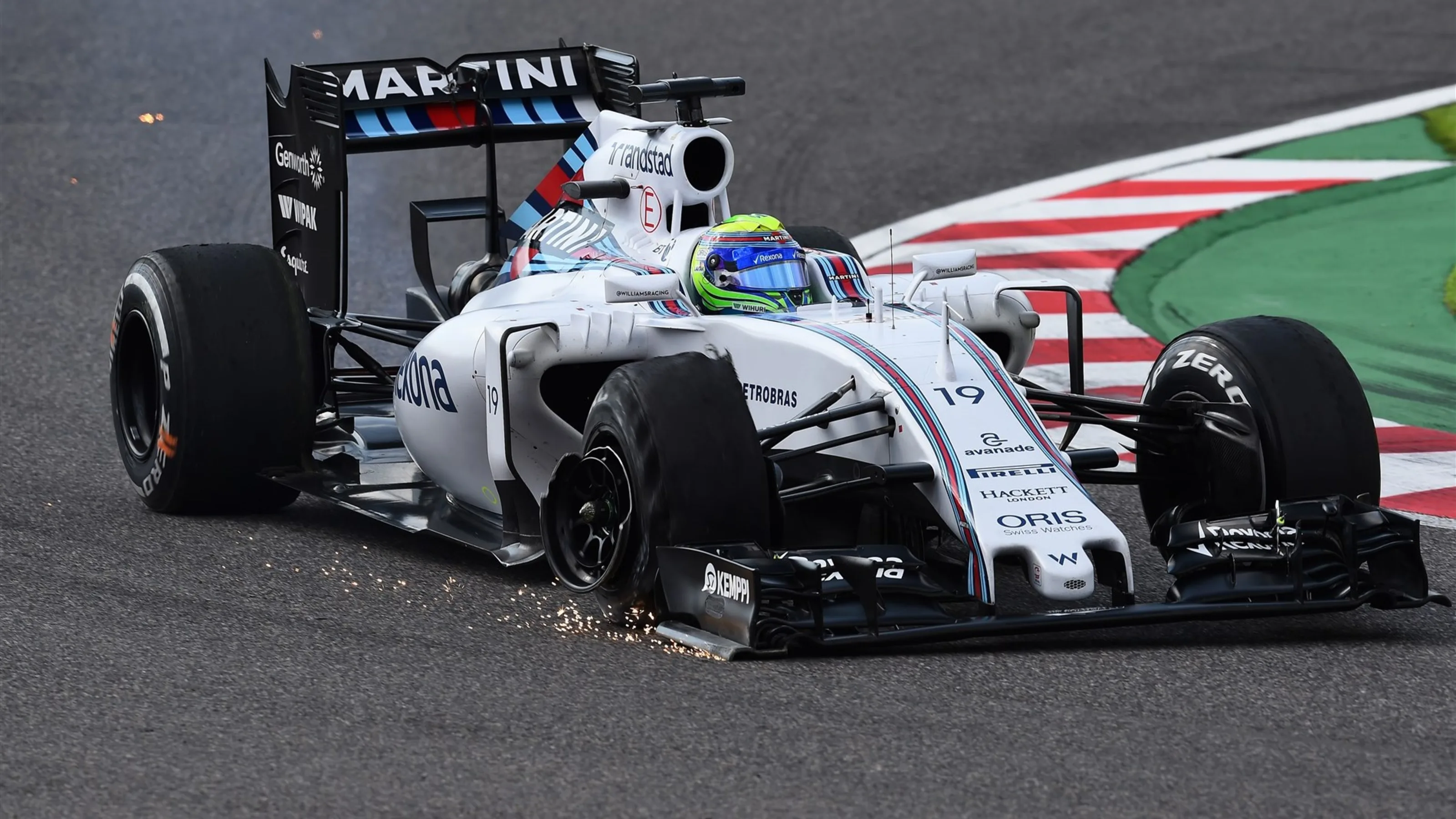 Felipe Massa (BRA) Williams FW37 with puncture on lap one at Formula One World Championship, Rd14,