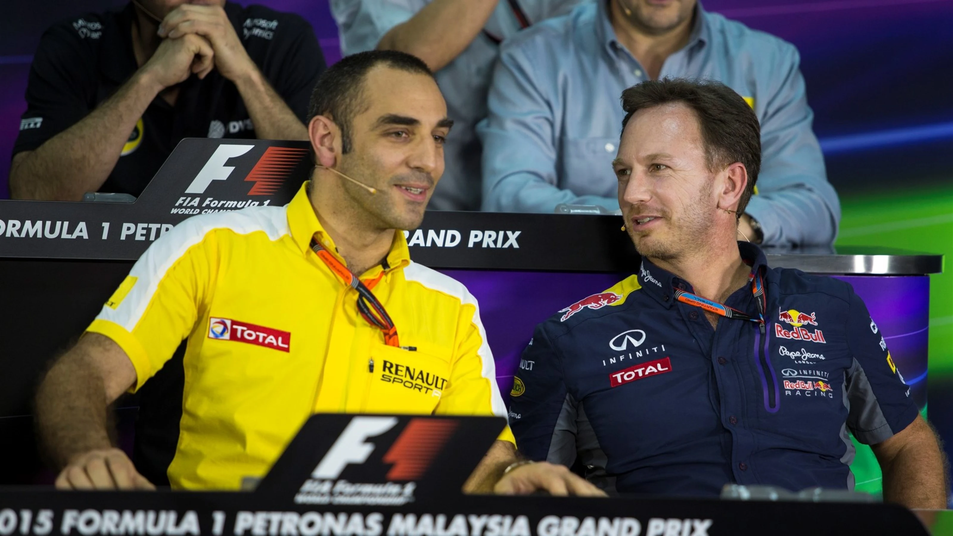 Cyril Abiteboul (FRA) Renault Sport and Christian Horner (GBR) Red Bull Racing Team Principal in
