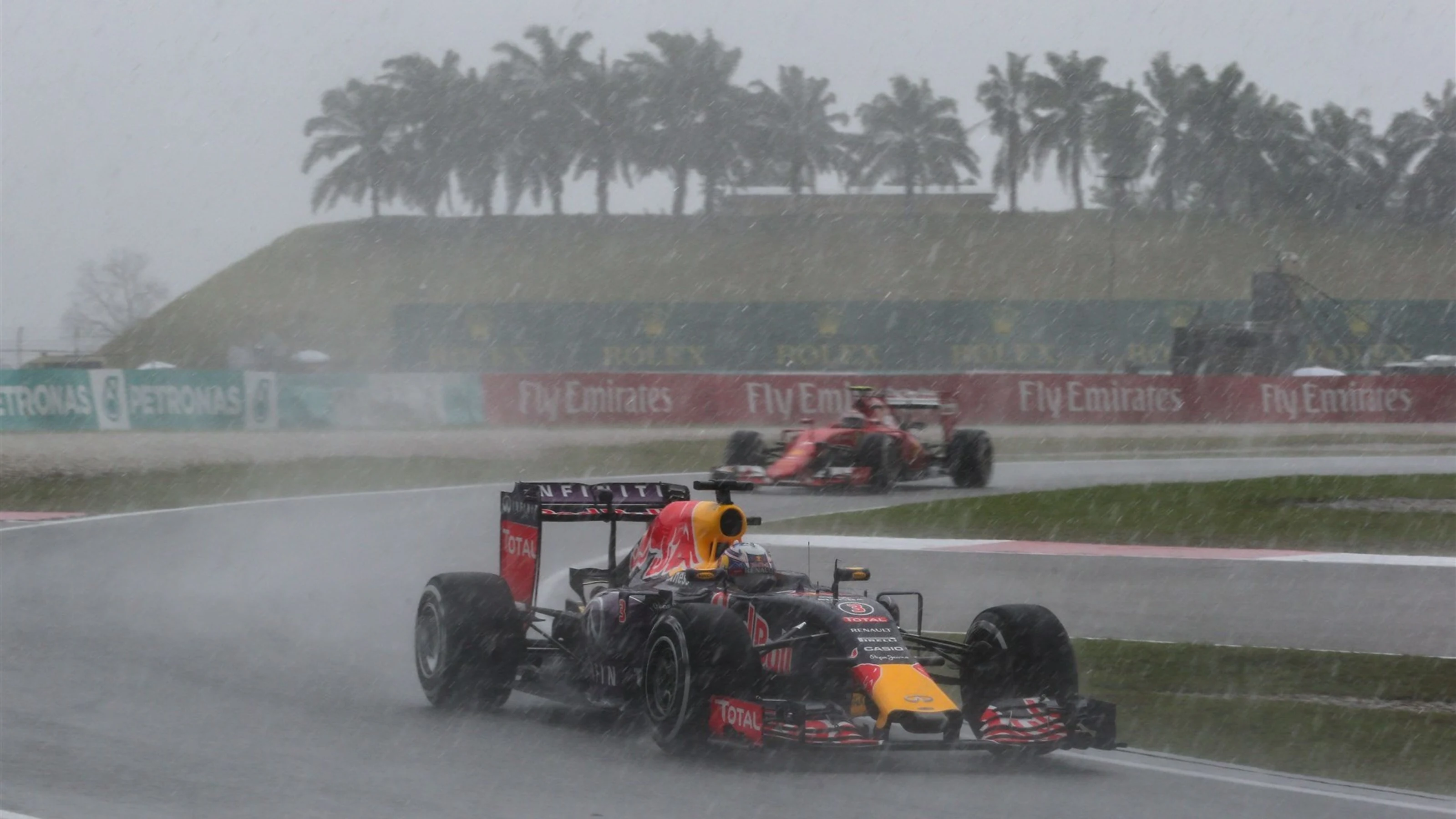 Daniel Ricciardo (AUS) Red Bull Racing RB11 at Formula One World Championship, Rd2, Malaysian Grand