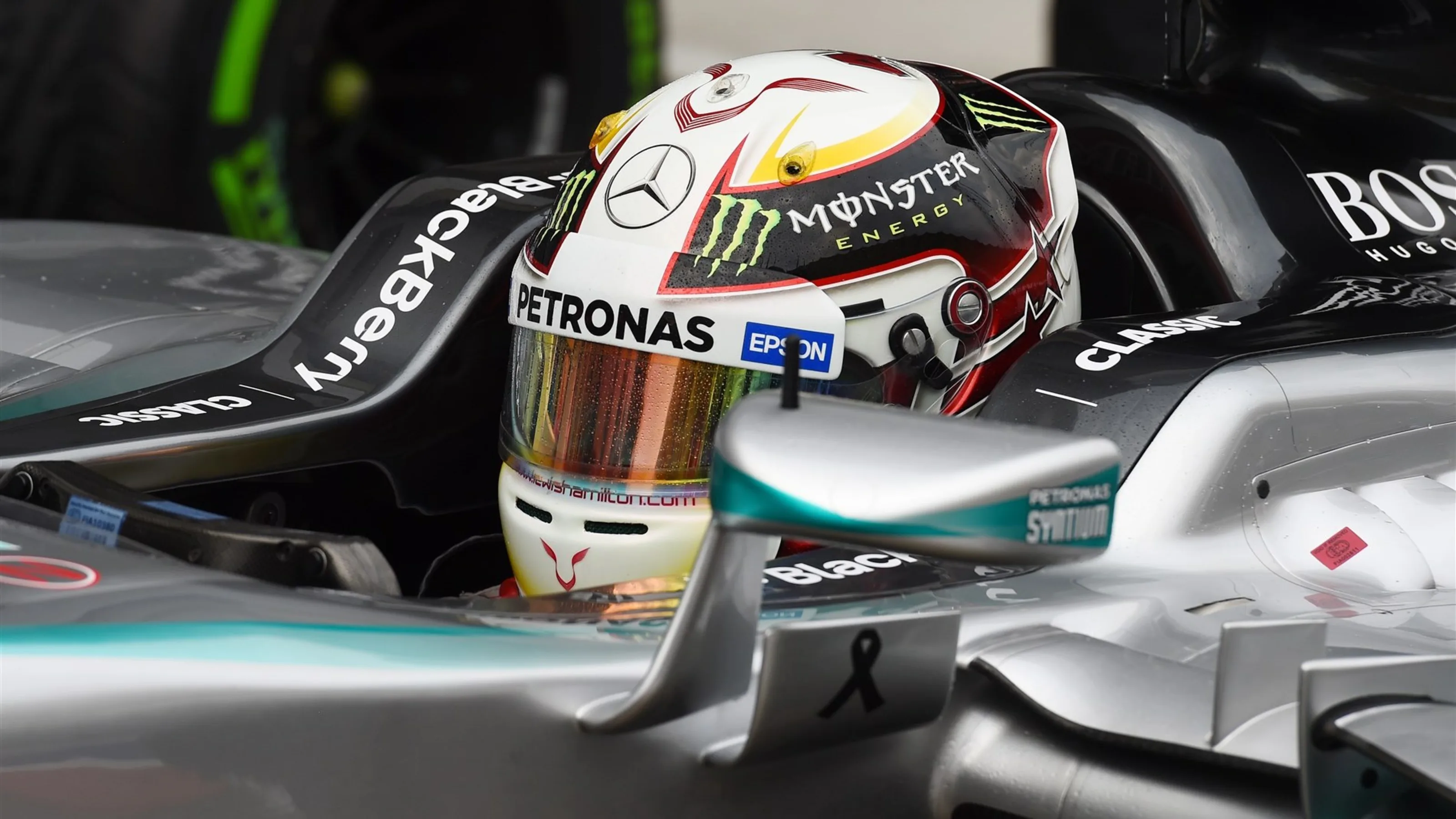 Pole sitter Lewis Hamilton (GBR) Mercedes AMG F1 W06 in parc ferme at Formula One World