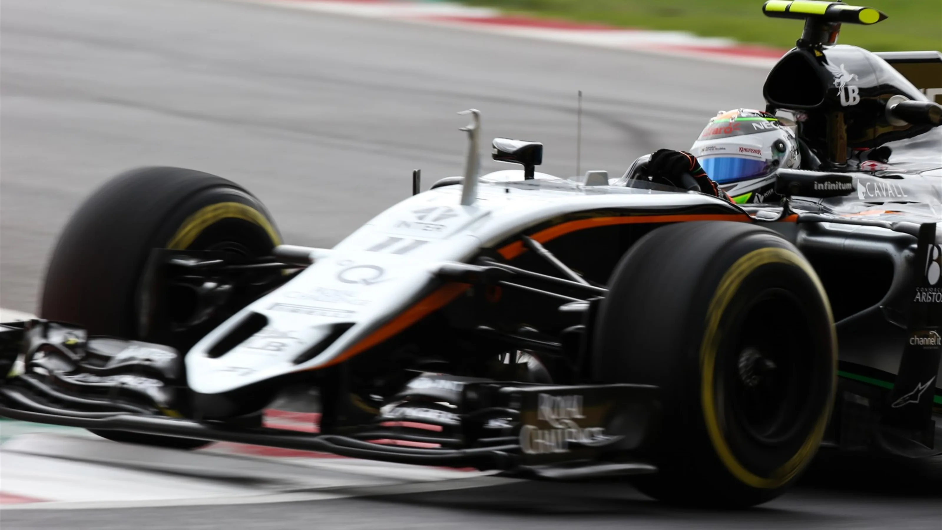 Sergio Perez (MEX) Force India VJM08 at Formula One World Championship, Rd17, Mexican Grand Prix,