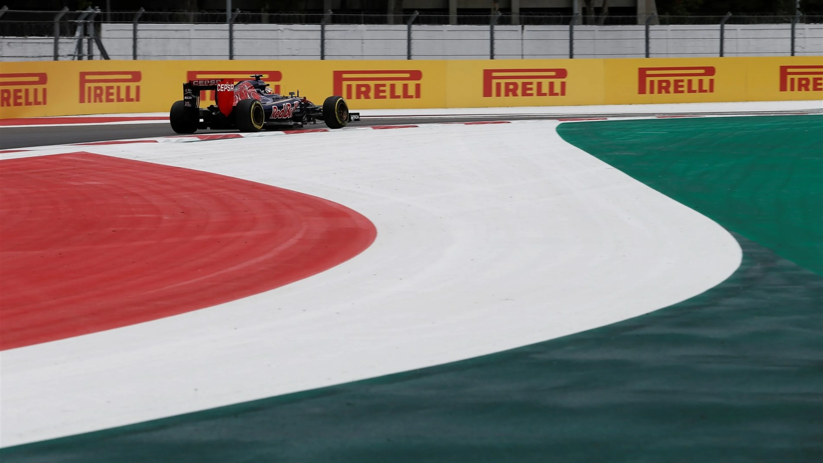 Carlos Sainz jr (ESP) Scuderia Toro Rosso STR10 at Formula One World Championship, Rd17, Mexican