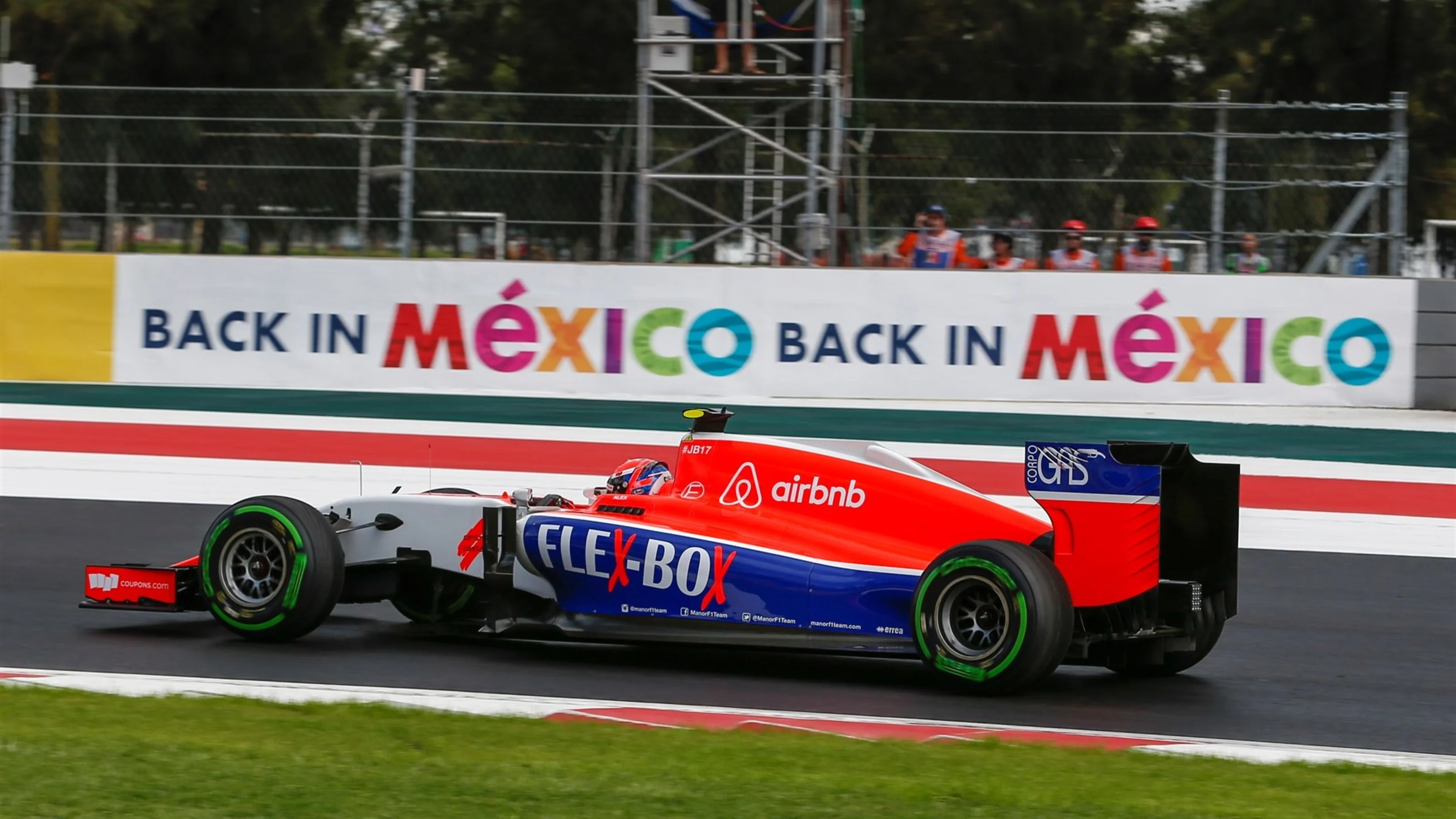 Alexander Rossi (USA) Manor F1 Team at Formula One World Championship, Rd17, Mexican Grand Prix,
