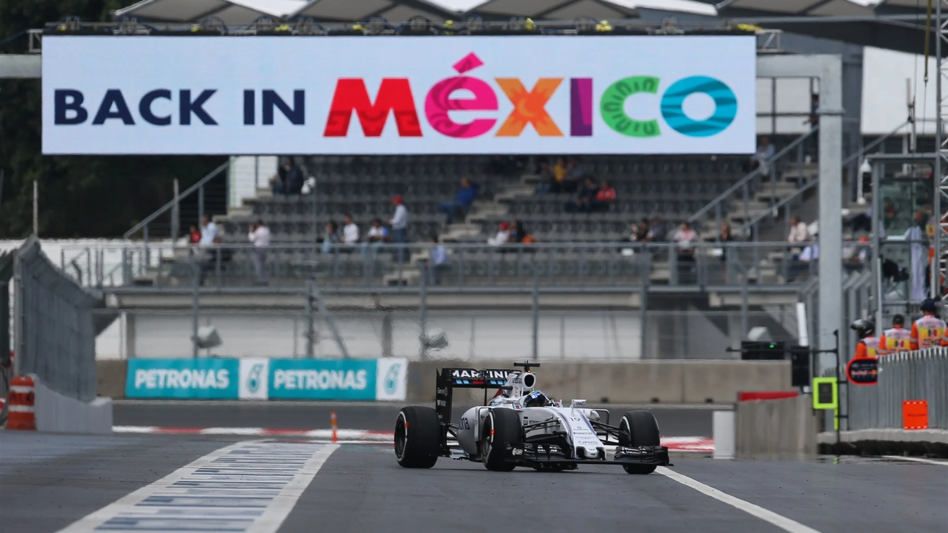 Felipe Massa (BRA) Williams FW37 at Formula One World Championship, Rd17, Mexican Grand Prix,