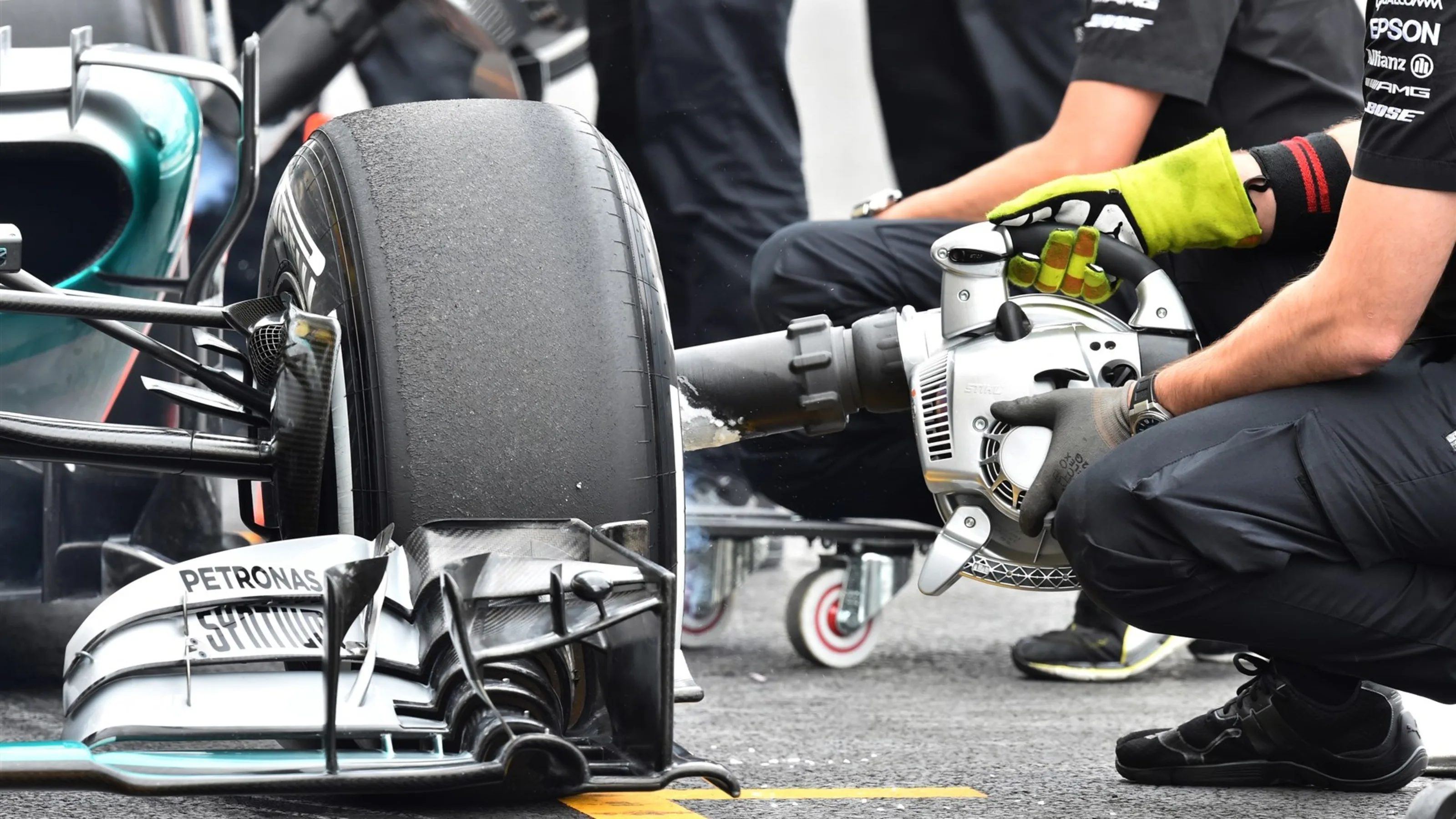 Mercedes AMG F1 W06 front wheel and brake cooling fan at Formula One World Championship, Rd17,