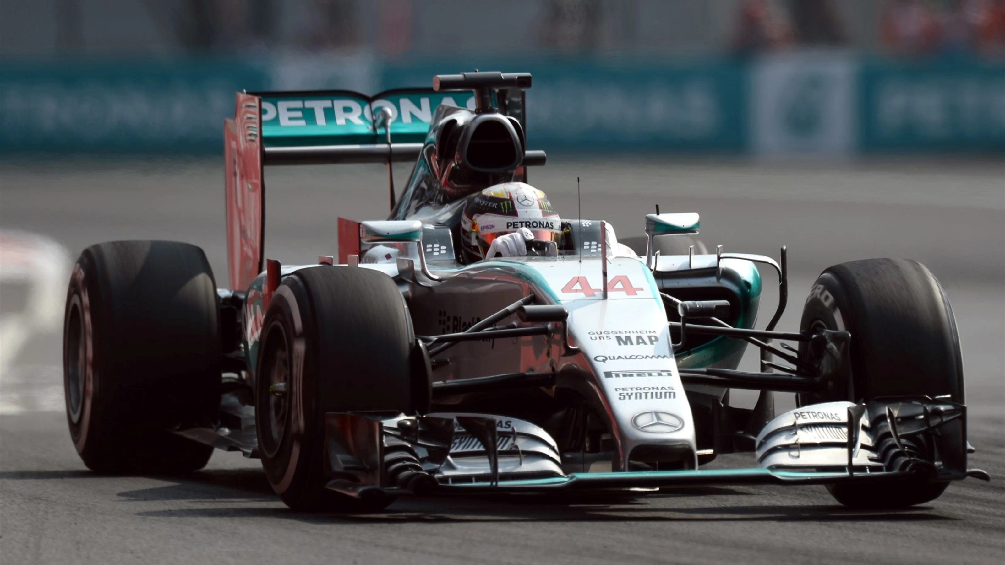 Lewis Hamilton (GBR) Mercedes AMG F1 W06 at Formula One World Championship, Rd17, Mexican Grand