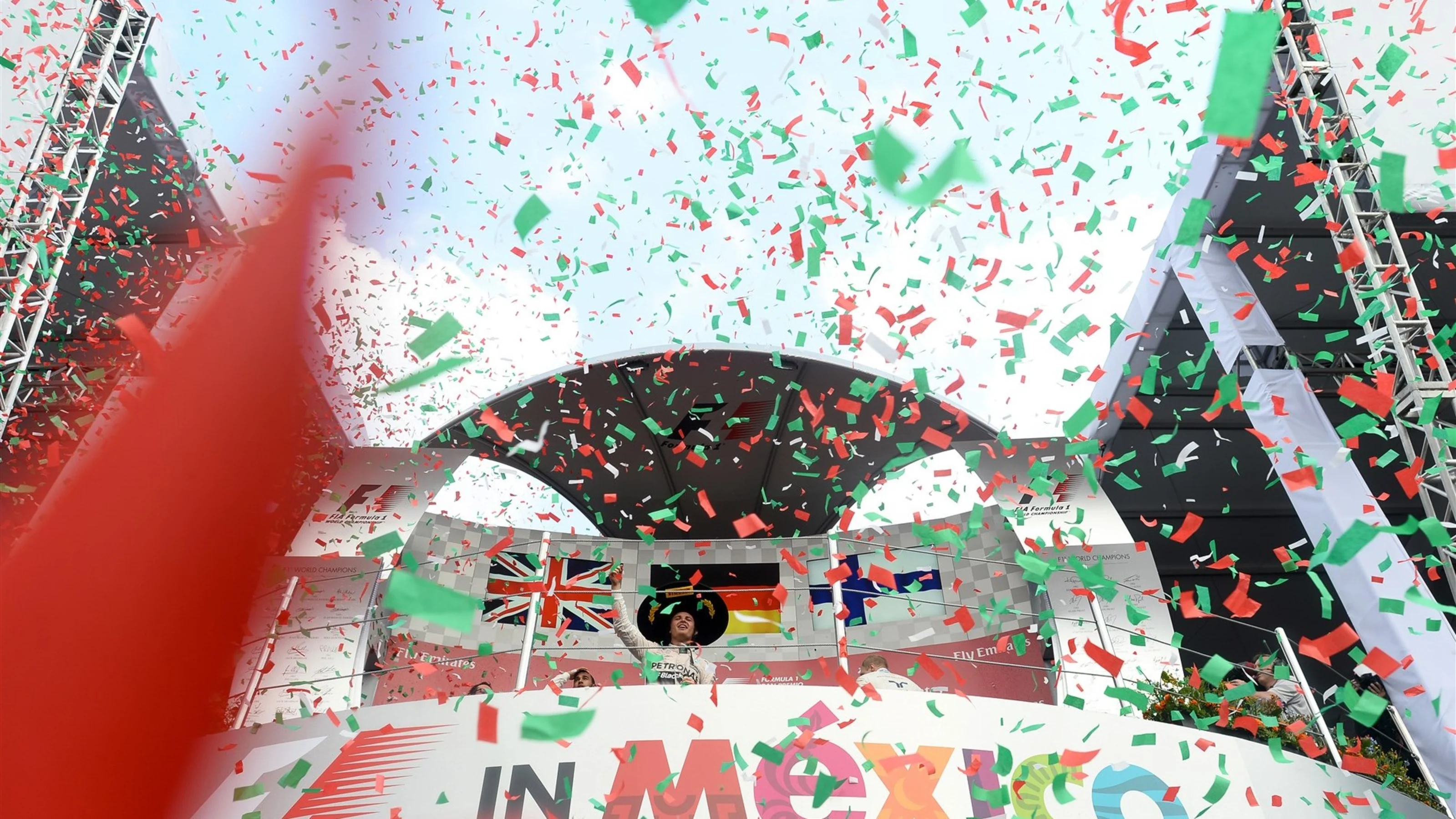 Nico Rosberg (GER) Mercedes AMG F1 on the podium at Formula One World Championship, Rd17, Mexican