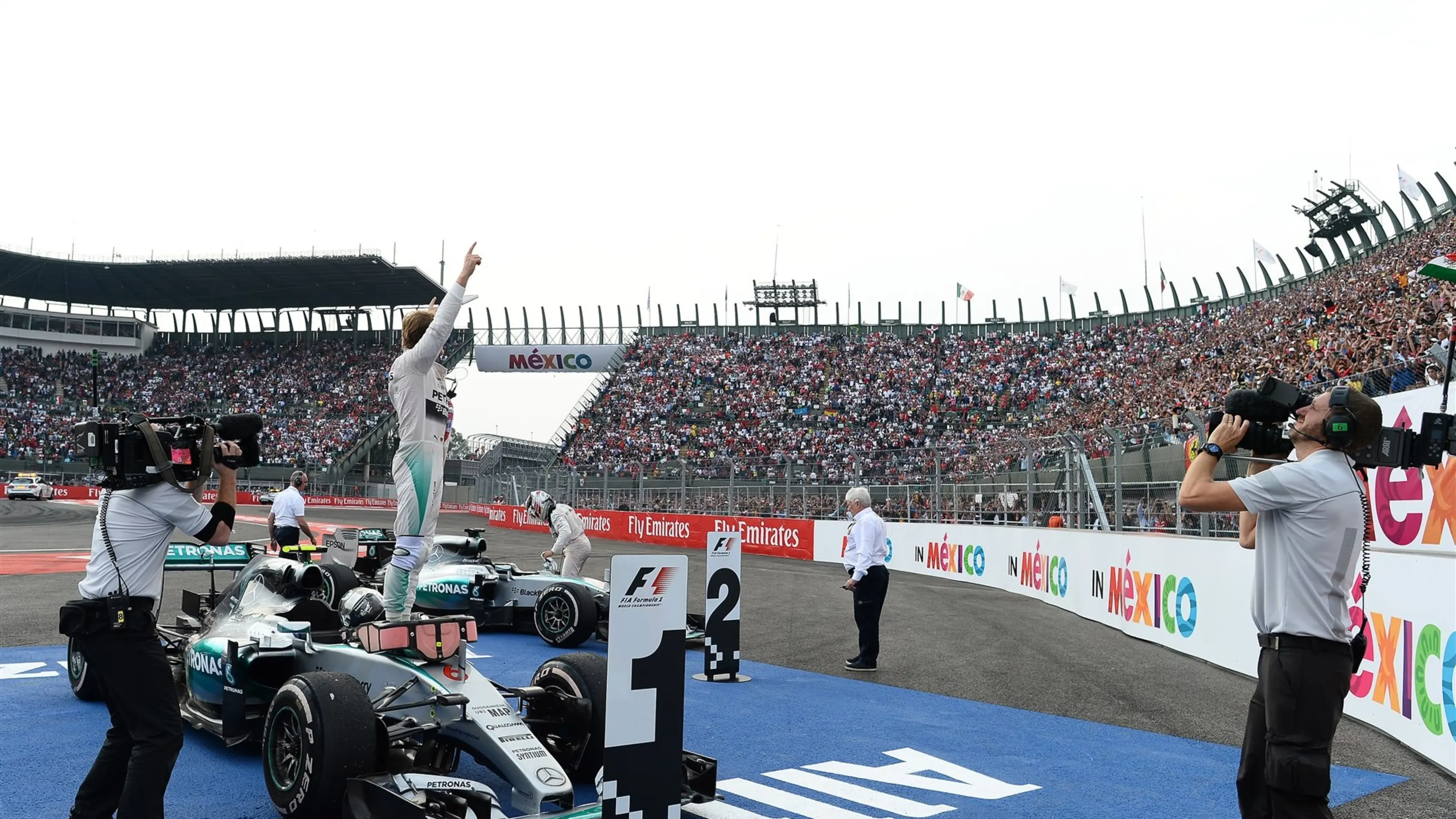 Race winner Nico Rosberg (GER) Mercedes AMG F1 W06 celebrates in parc ferme at Formula One World
