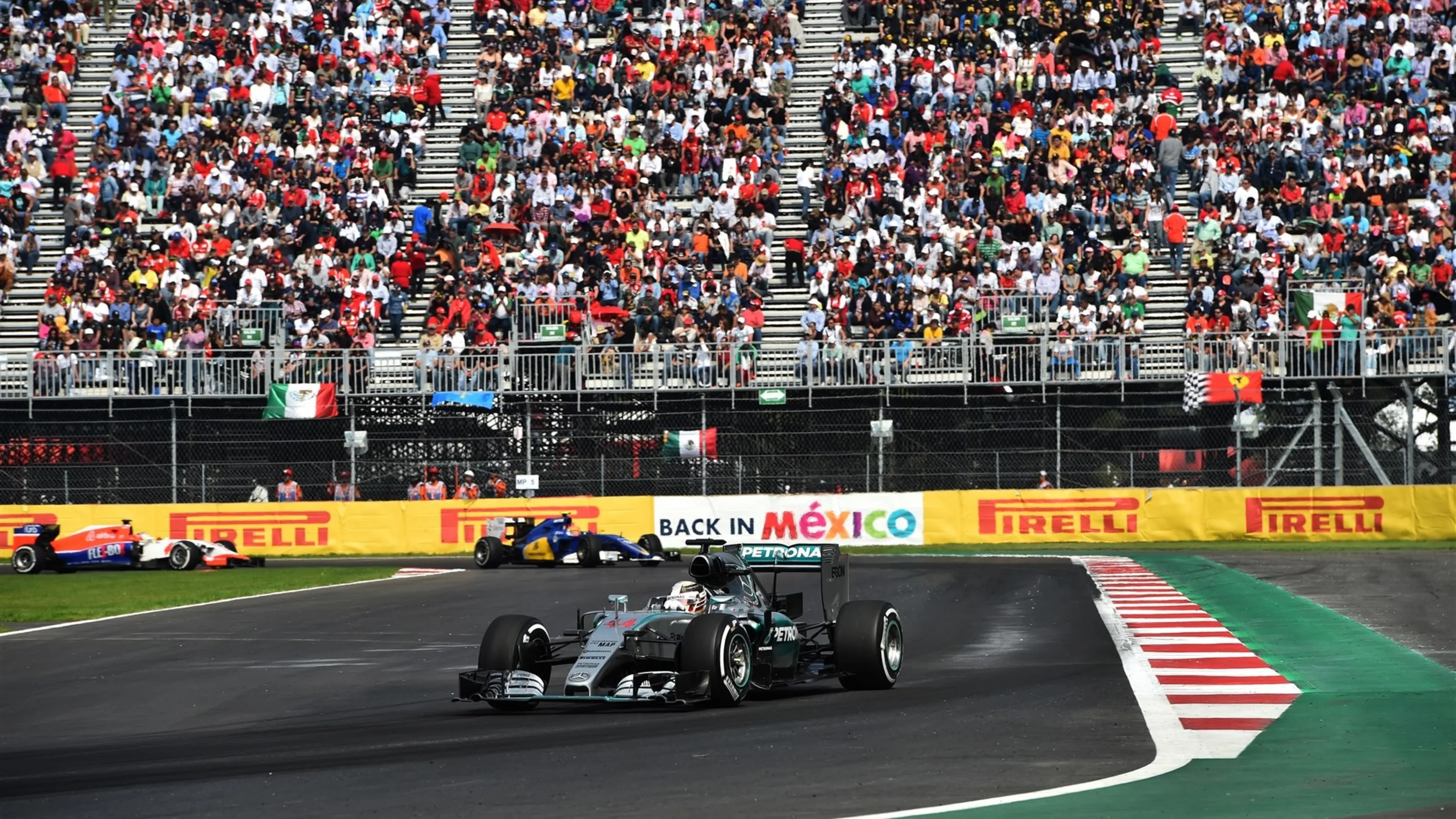 Lewis Hamilton (GBR) Mercedes AMG F1 W06 at Formula One World Championship, Rd17, Mexican Grand
