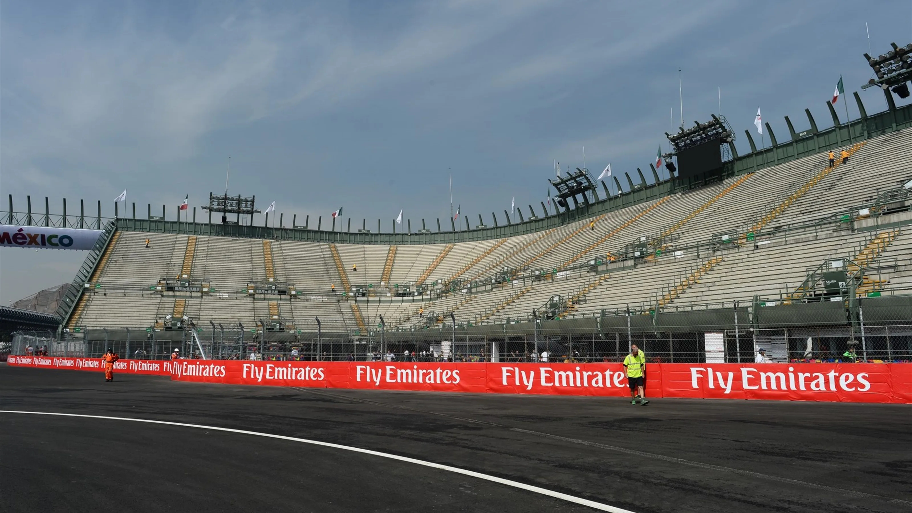Track view at Formula One World Championship, Rd17, Mexican Grand Prix, Preparations, Circuit
