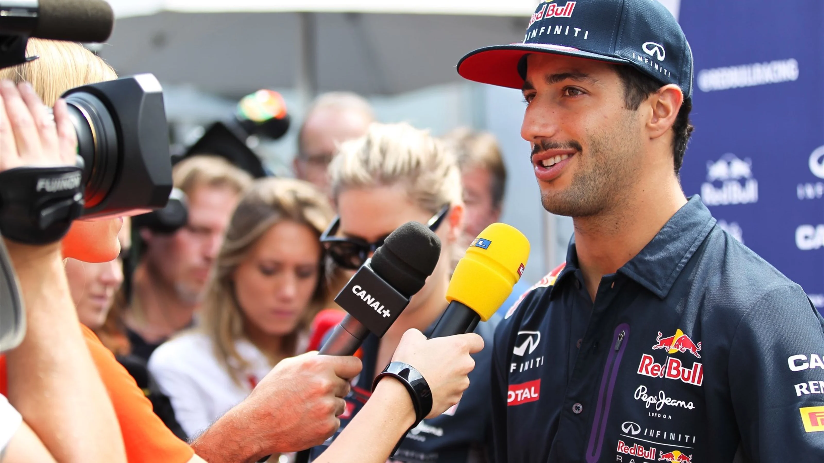 Daniel Ricciardo (AUS) Red Bull Racing talking to the media at Formula One World Championship,