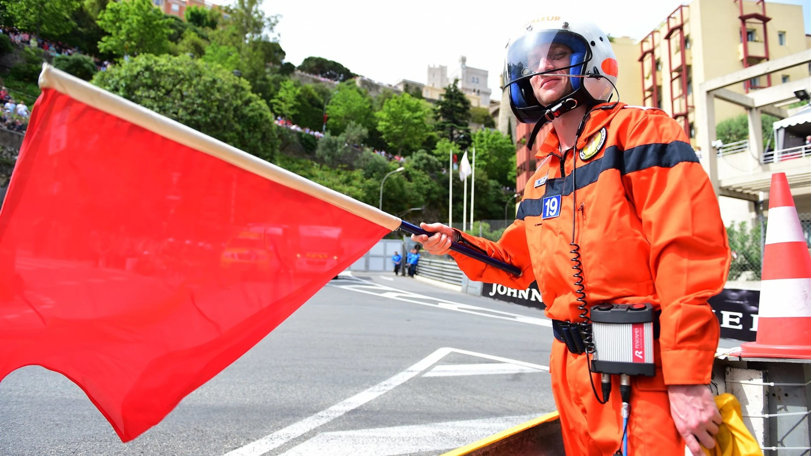 Red Flag at Formula One World Championship, Rd6, Monaco Grand Prix Qualifying, Monte-Carlo, Monaco,