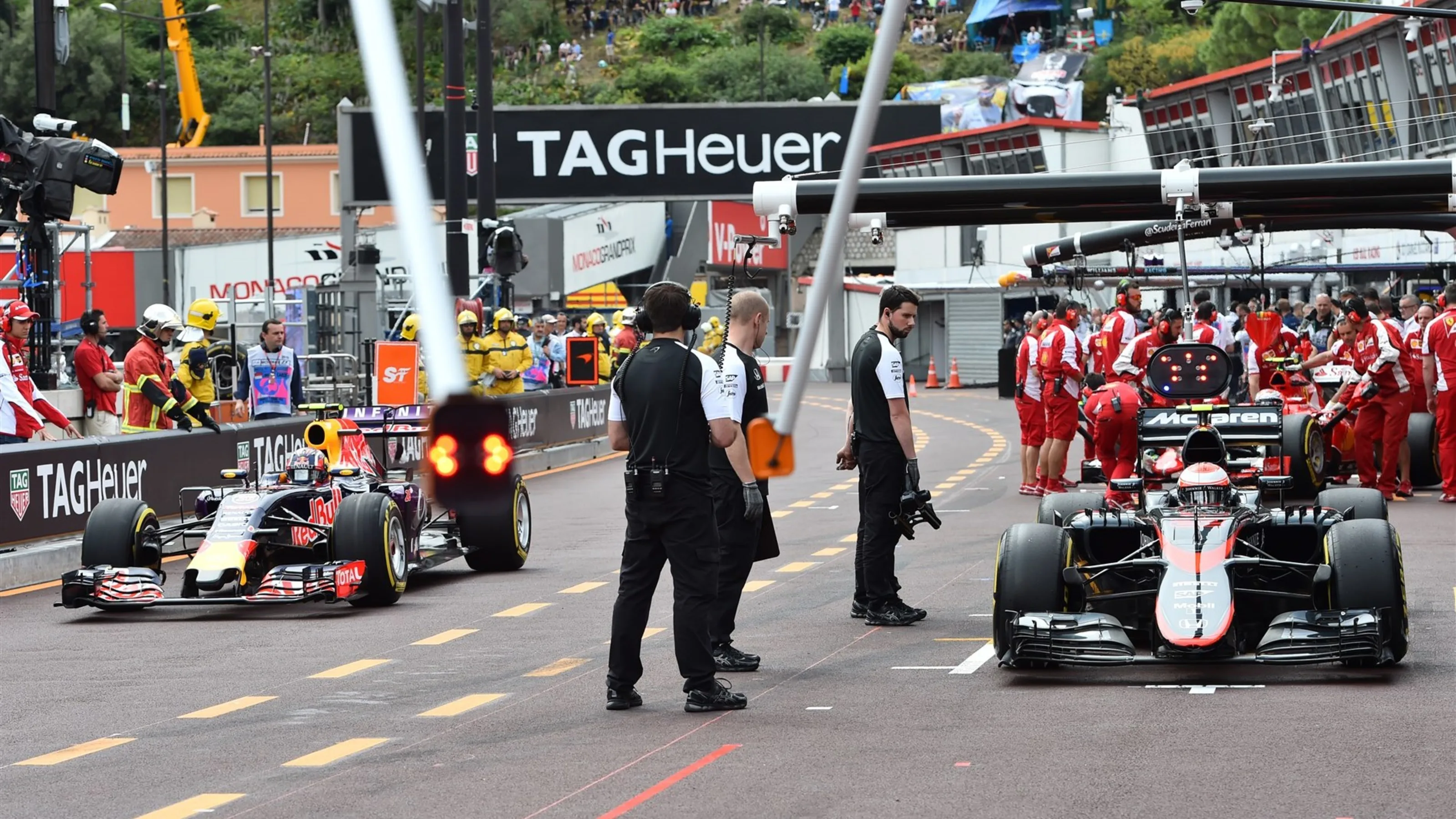 Jenson Button (GBR) McLaren MP4-30 at Formula One World Championship, Rd6, Monaco Grand Prix