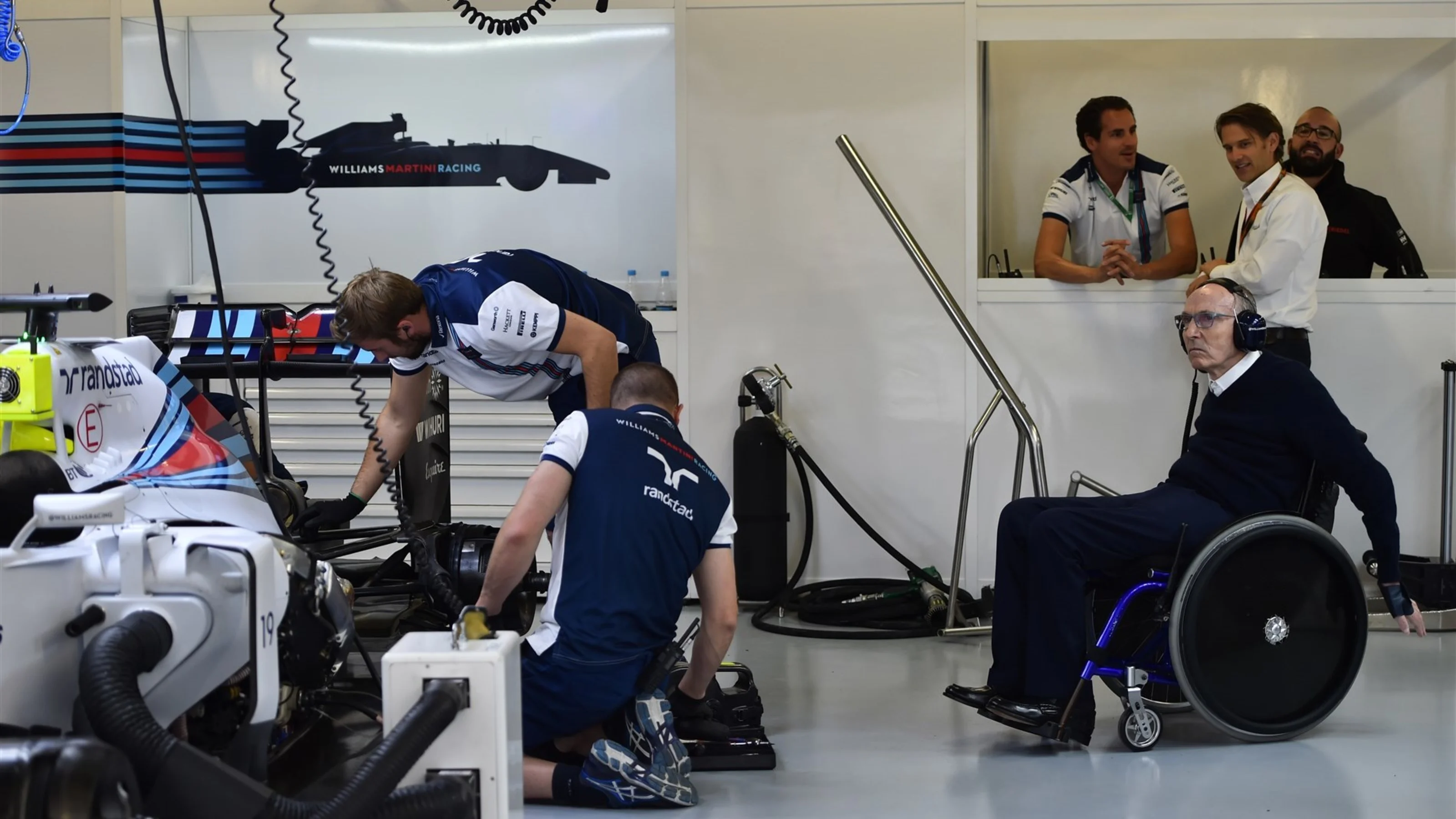 Frank Williams (GBR) Williams Team Owner at Formula One World Championship, Rd15, Russian Grand