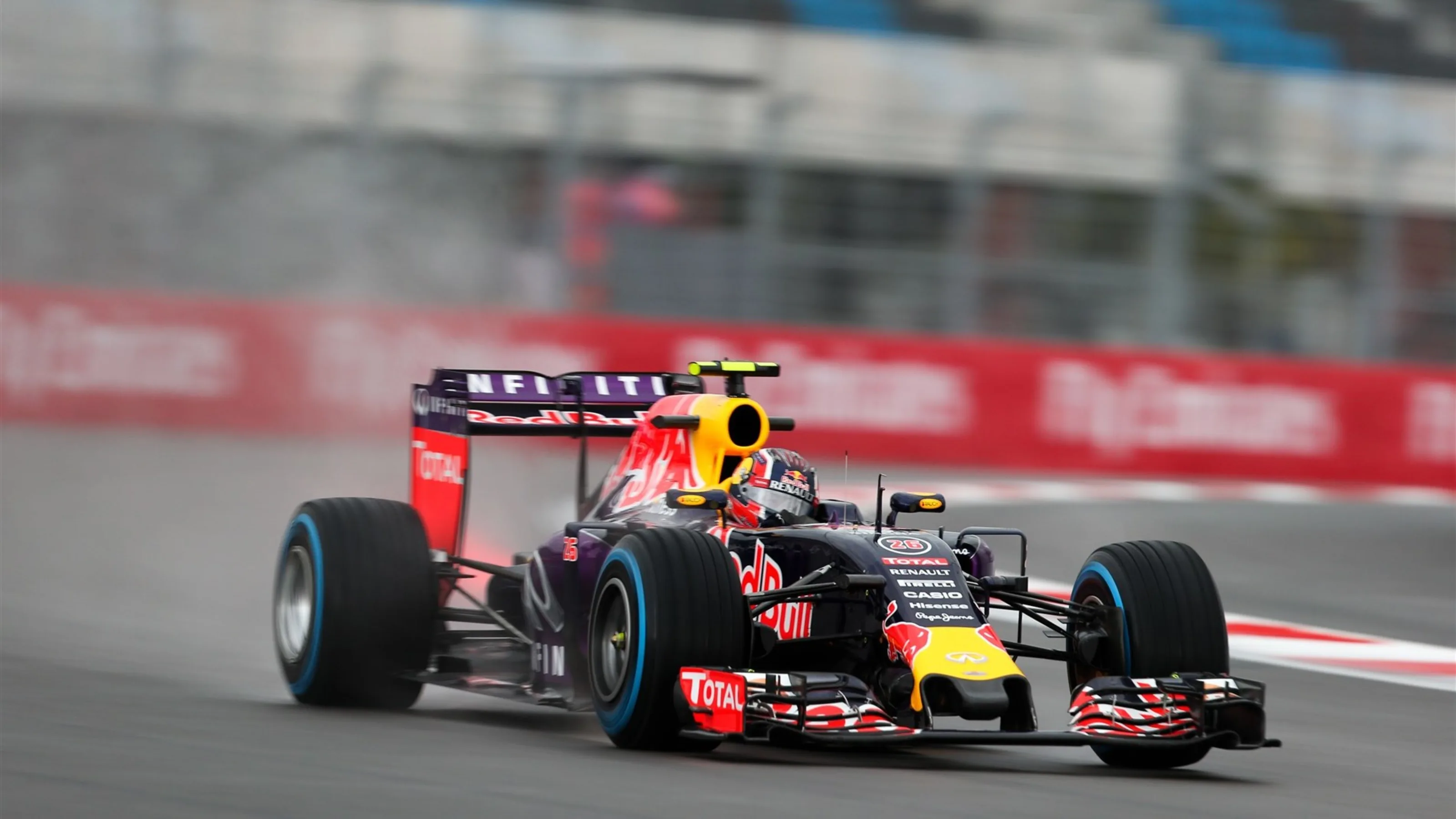 Daniil Kvyat (RUS) Red Bull Racing RB11 at Formula One World Championship, Rd15, Russian Grand