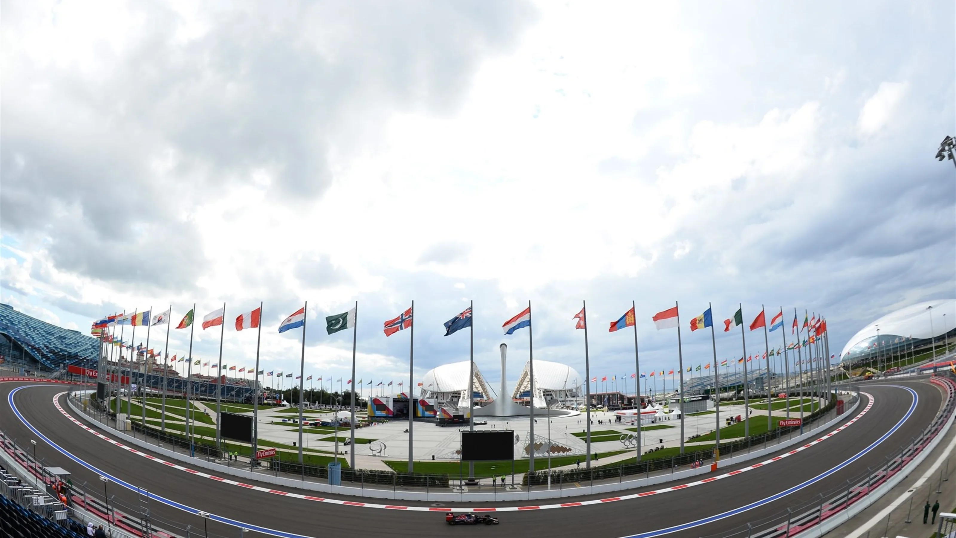Carlos Sainz jr (ESP) Scuderia Toro Rosso STR10 at Formula One World Championship, Rd15, Russian