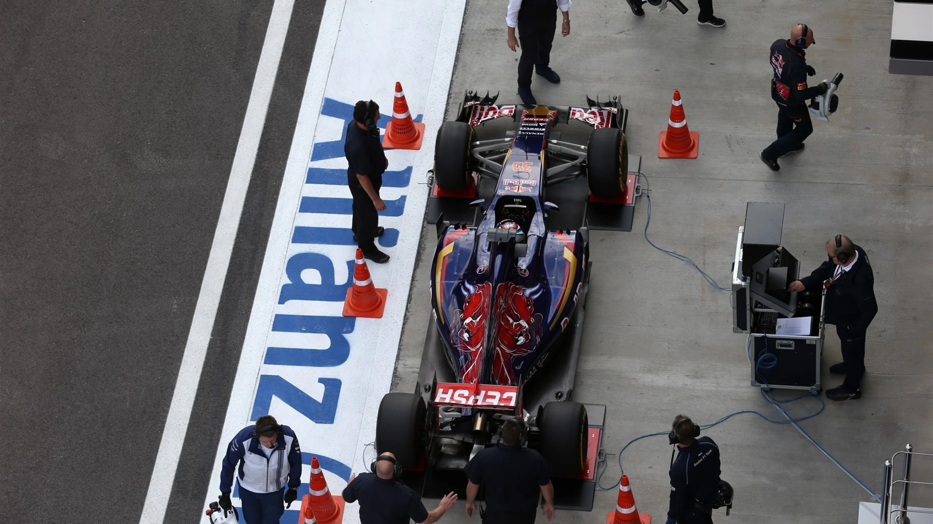 Max Verstappen (NDL) Scuderia Toro Rosso STR10 at Formula One World Championship, Rd15, Russian