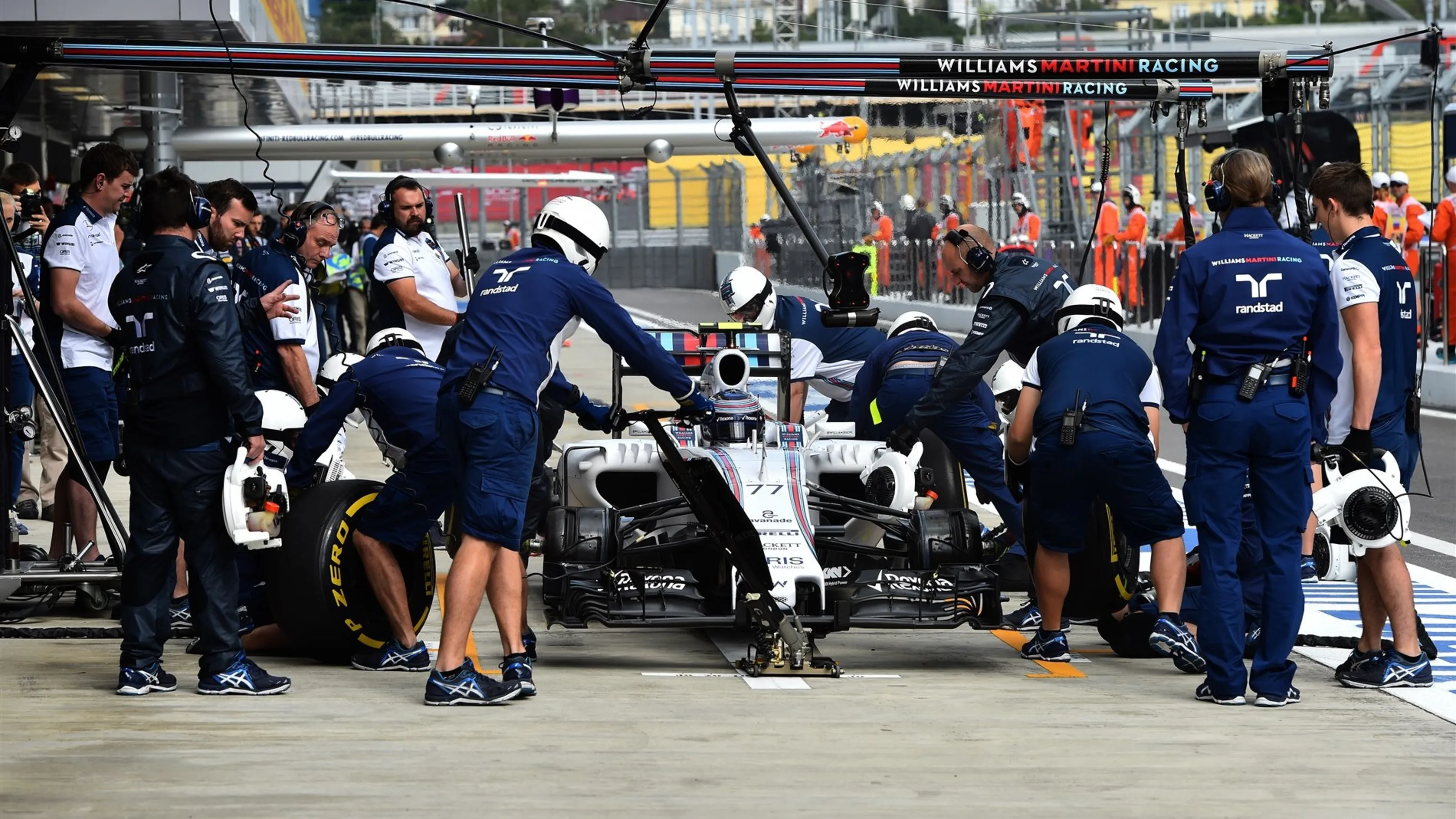 Valtteri Bottas (FIN) Williams FW37 at Formula One World Championship, Rd15, Russian Grand Prix,
