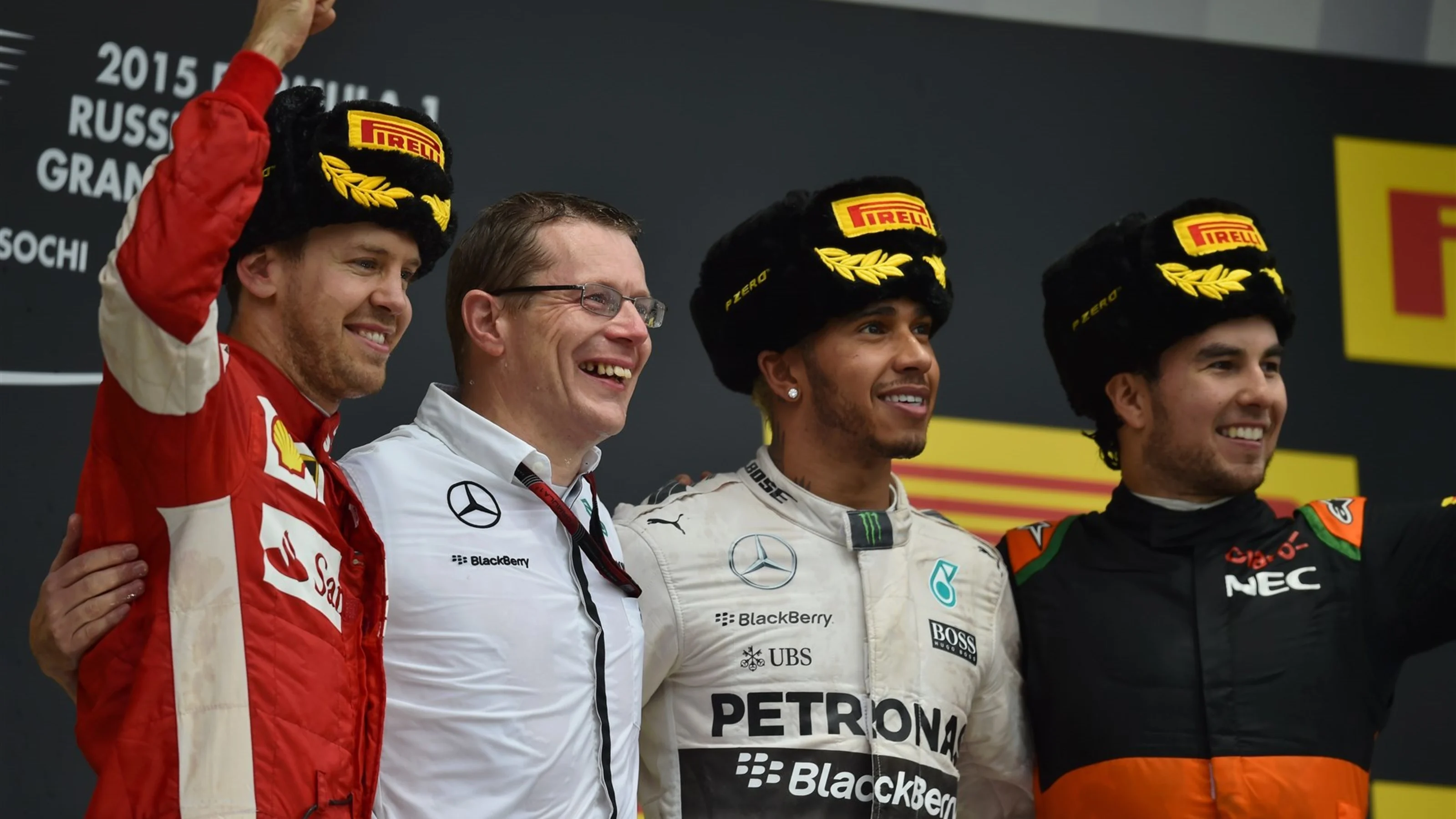 (L to R): Sebastian Vettel (GER) Ferrari, Andy Cowell (GBR) Managing Director, race winner Lewis