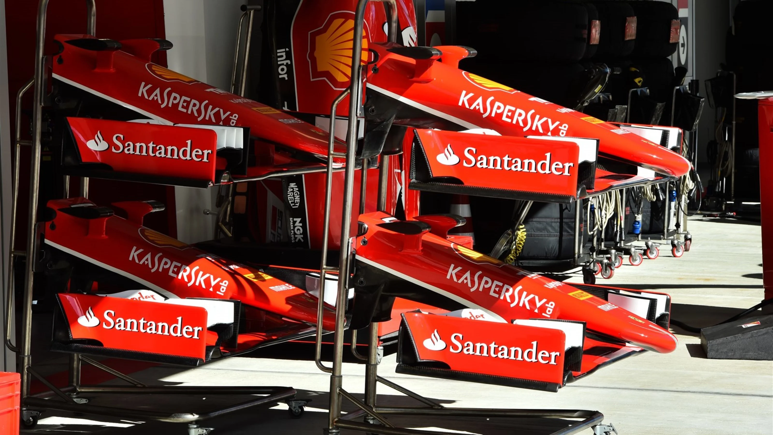 Ferrari SF15-T nose and front wings at Formula One World Championship, Rd15, Russian Grand Prix,