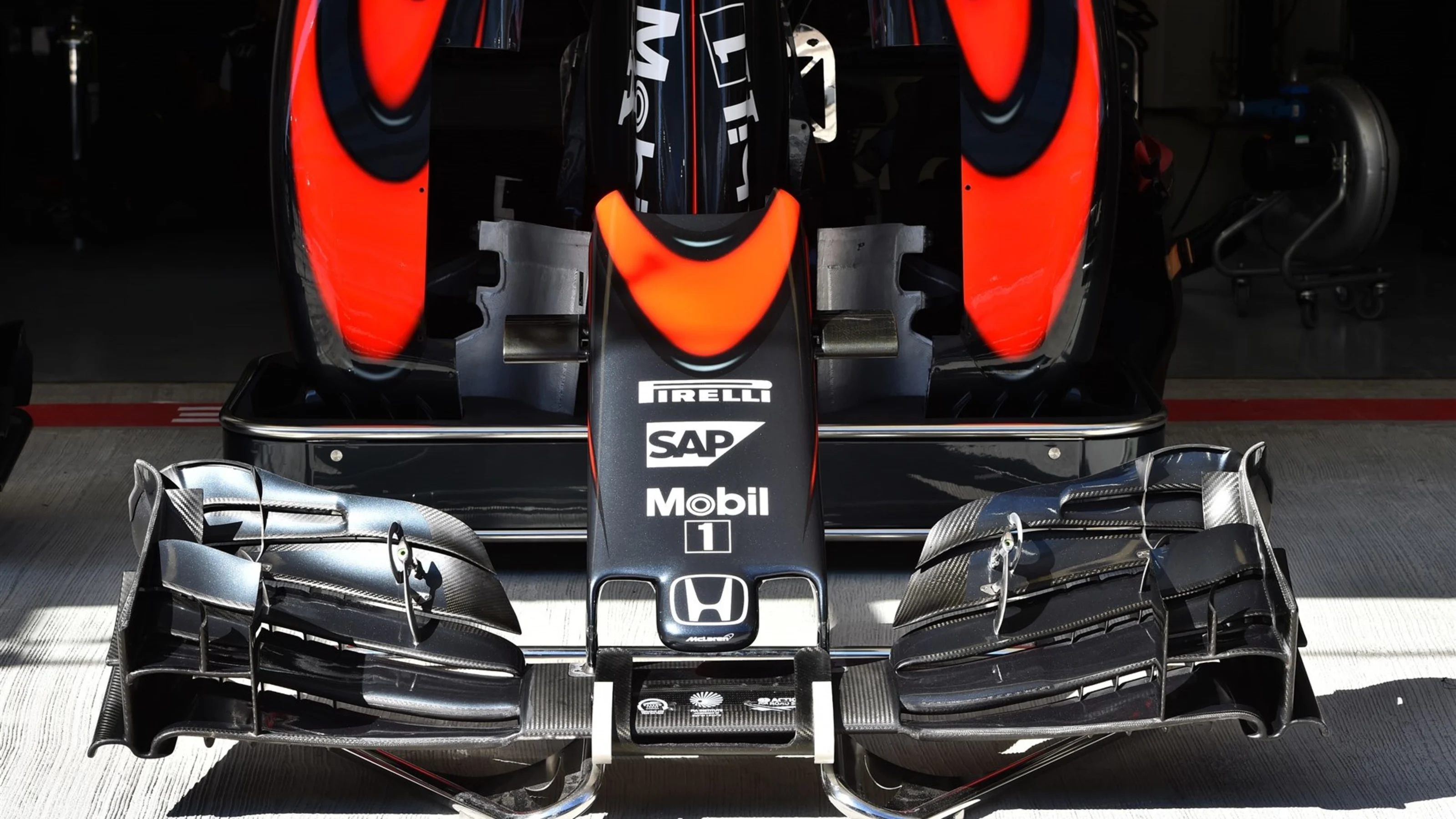 Mclaren MP4-30 nose and front wing at Formula One World Championship, Rd15, Russian Grand Prix,
