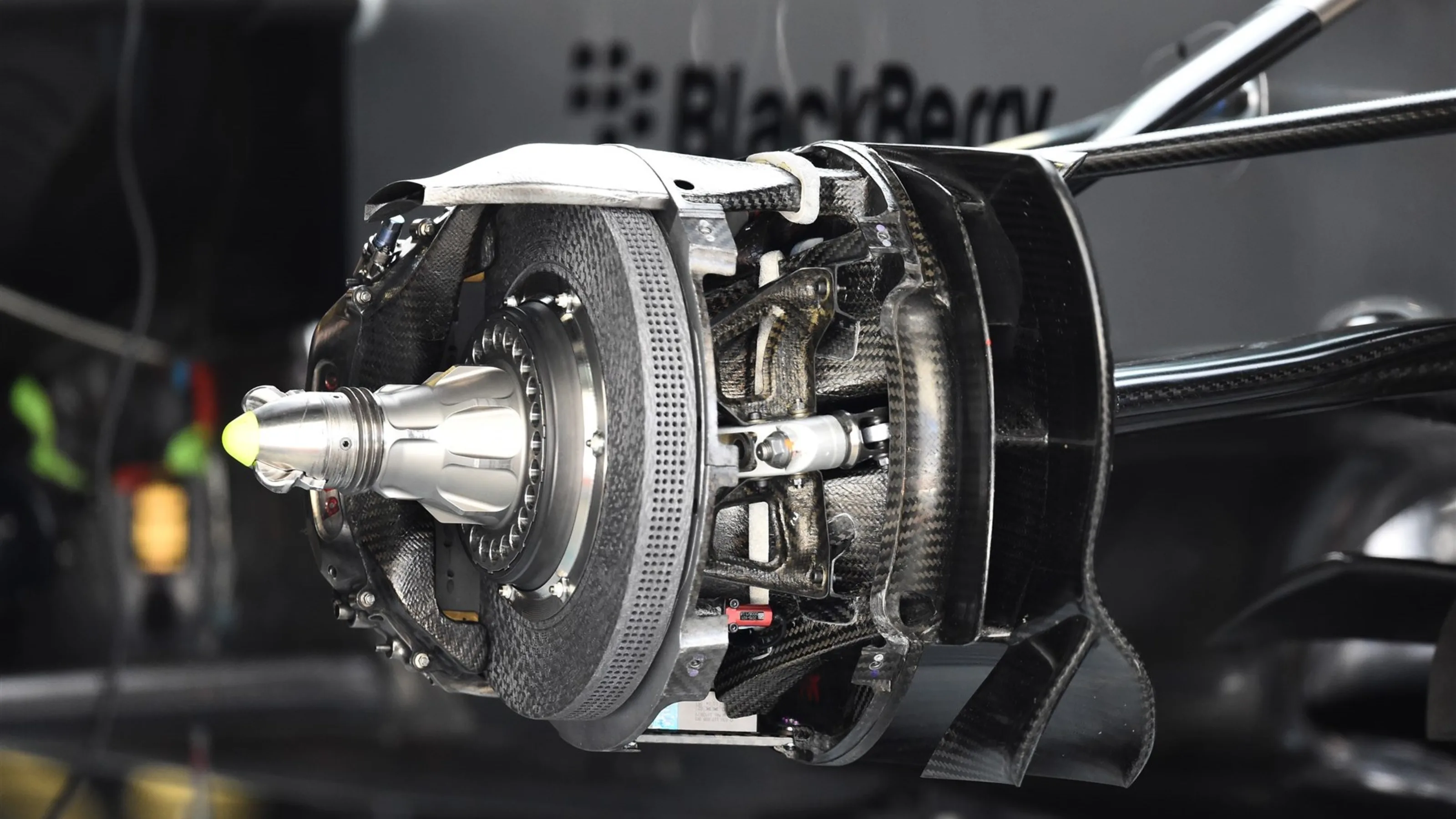 Mercedes AMG F1 W06 front brake and wheel hub detail at Formula One World Championship, Rd15,
