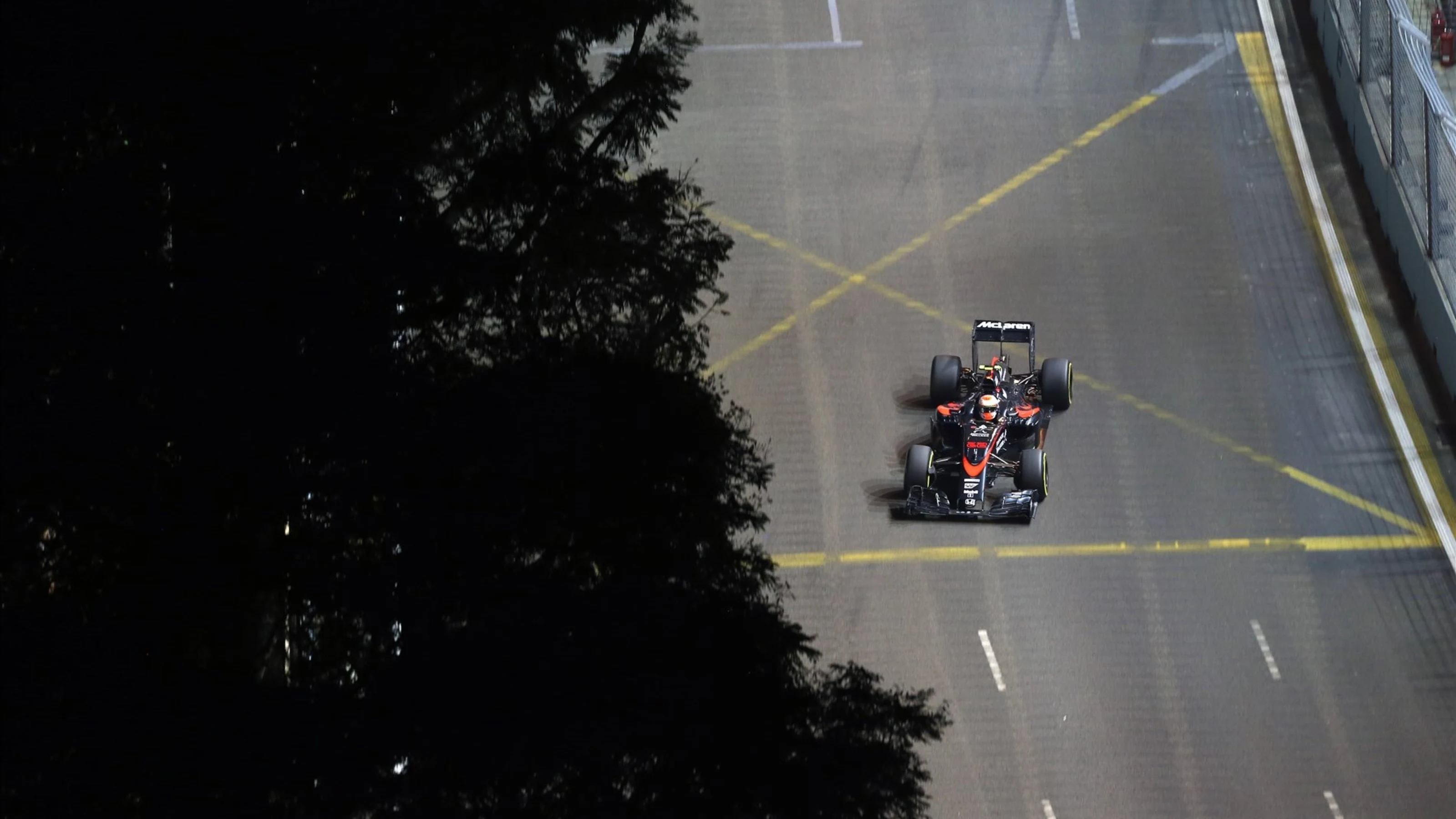 Jenson Button (GBR) McLaren MP4-30 at Formula One World Championship, Rd13, Singapore Grand Prix,