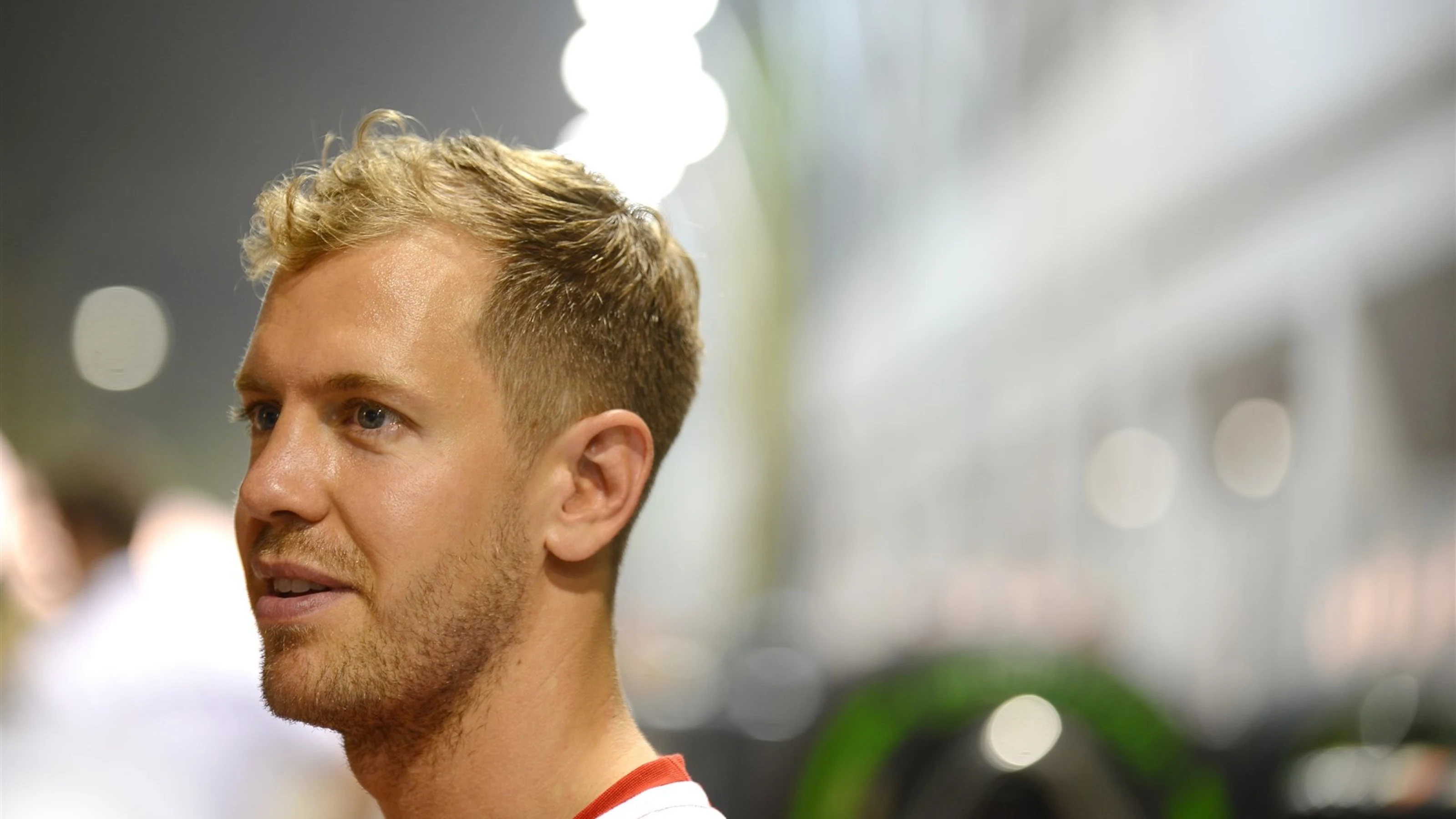 Sebastian Vettel (GER) Ferrari at Formula One World Championship, Rd13, Singapore Grand Prix,